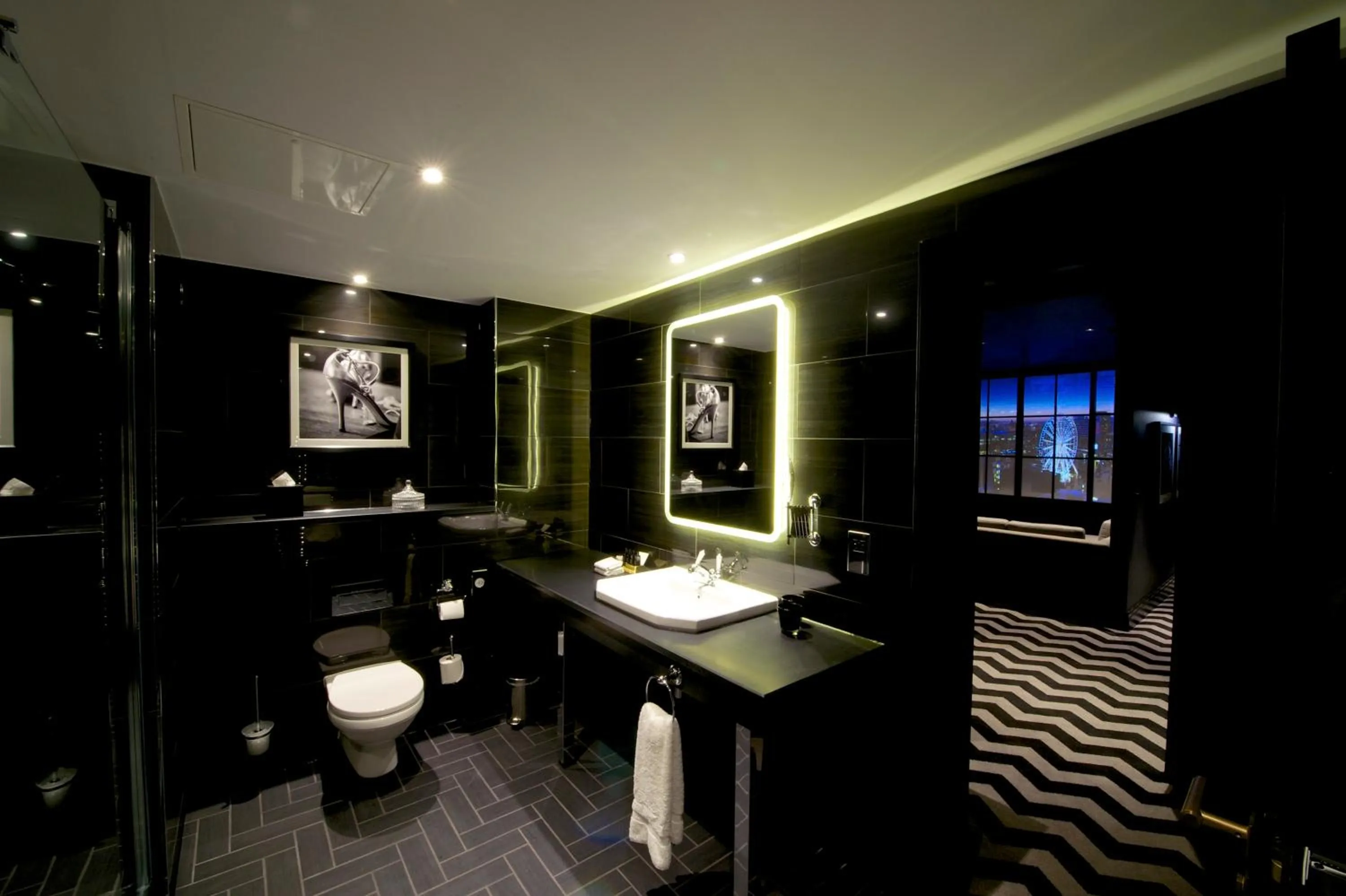 Bathroom in Hotel Gotham