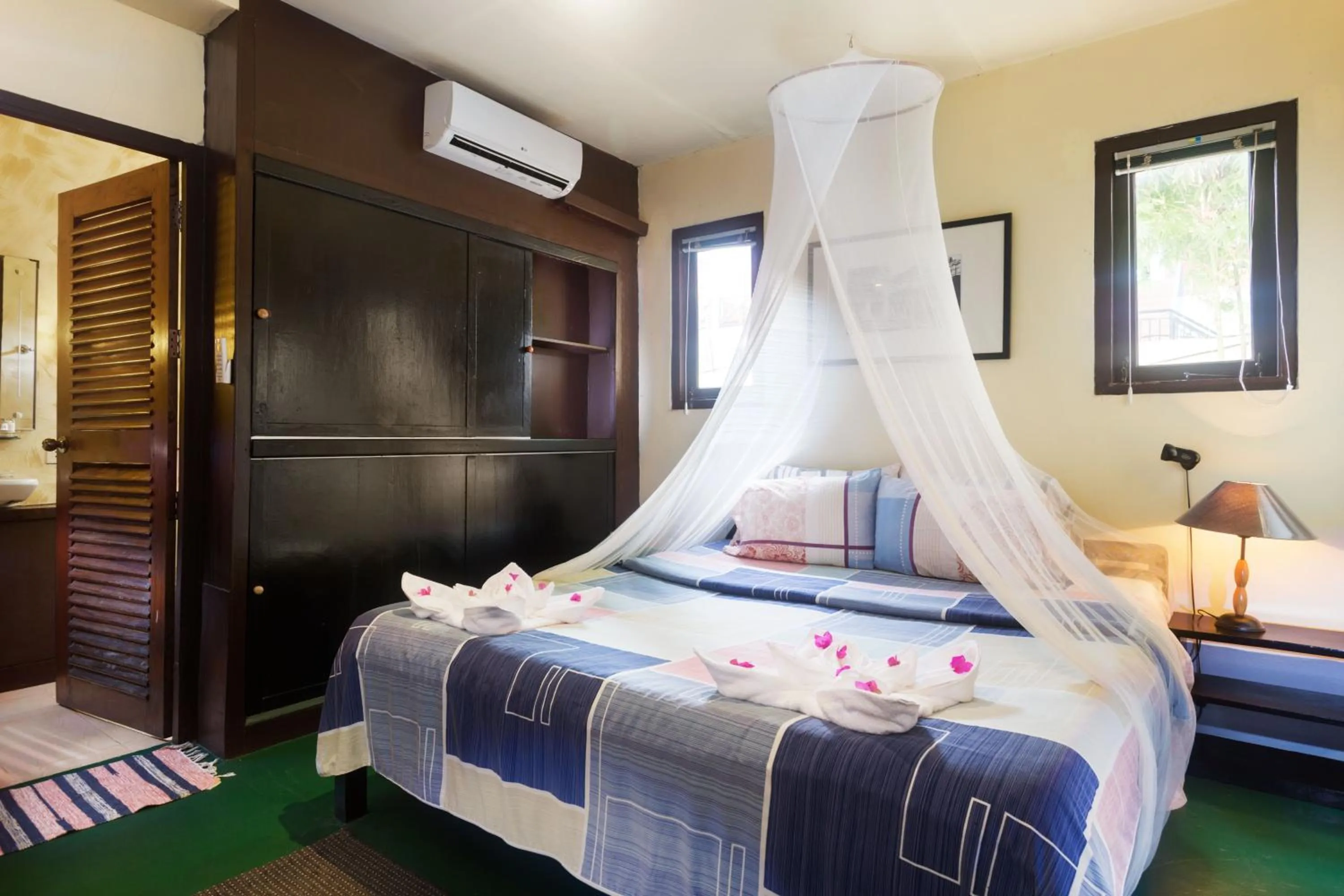 Bedroom, Bed in The Cockatoo Nature Resort & Spa