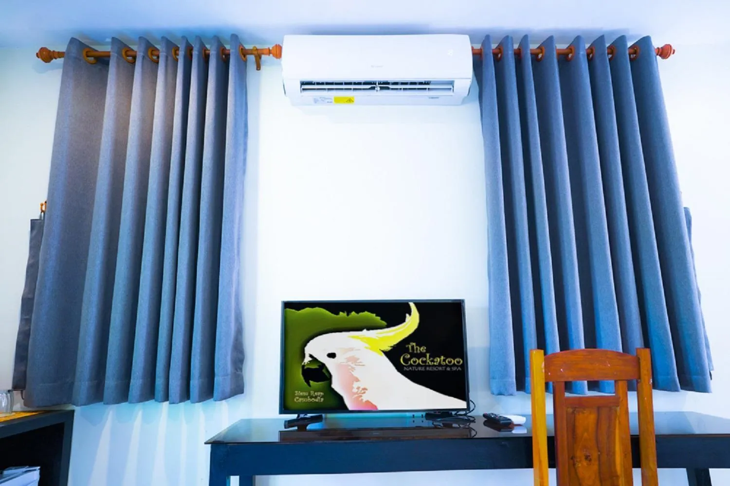 TV and multimedia in The Cockatoo Nature Resort & Spa