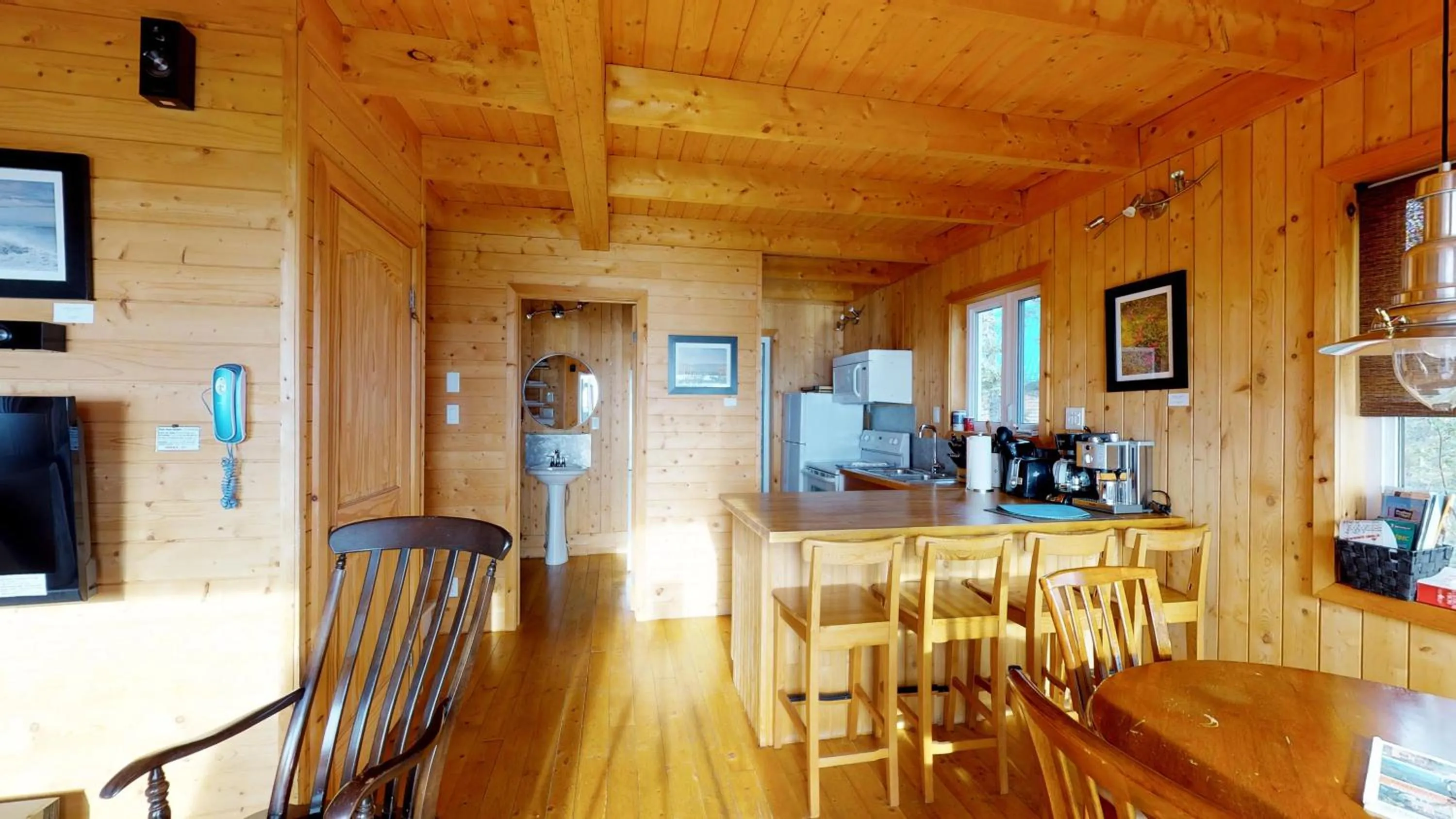 Kitchen or kitchenette in Chalets du bout du monde