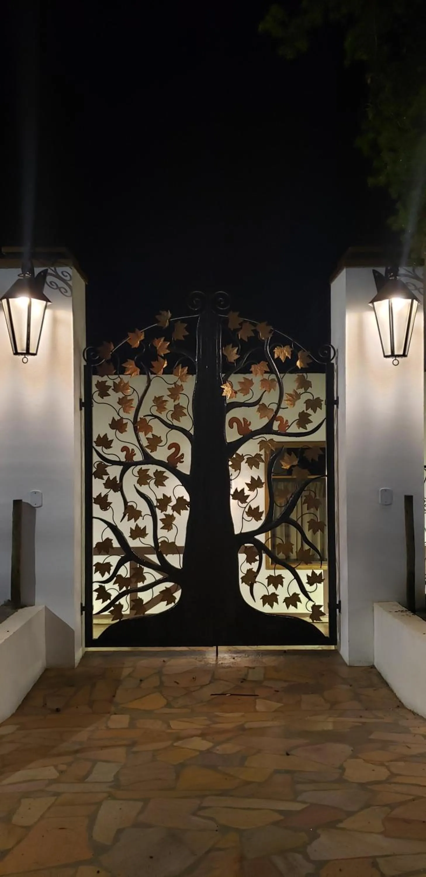 Night in Hotel Villa Greenberg