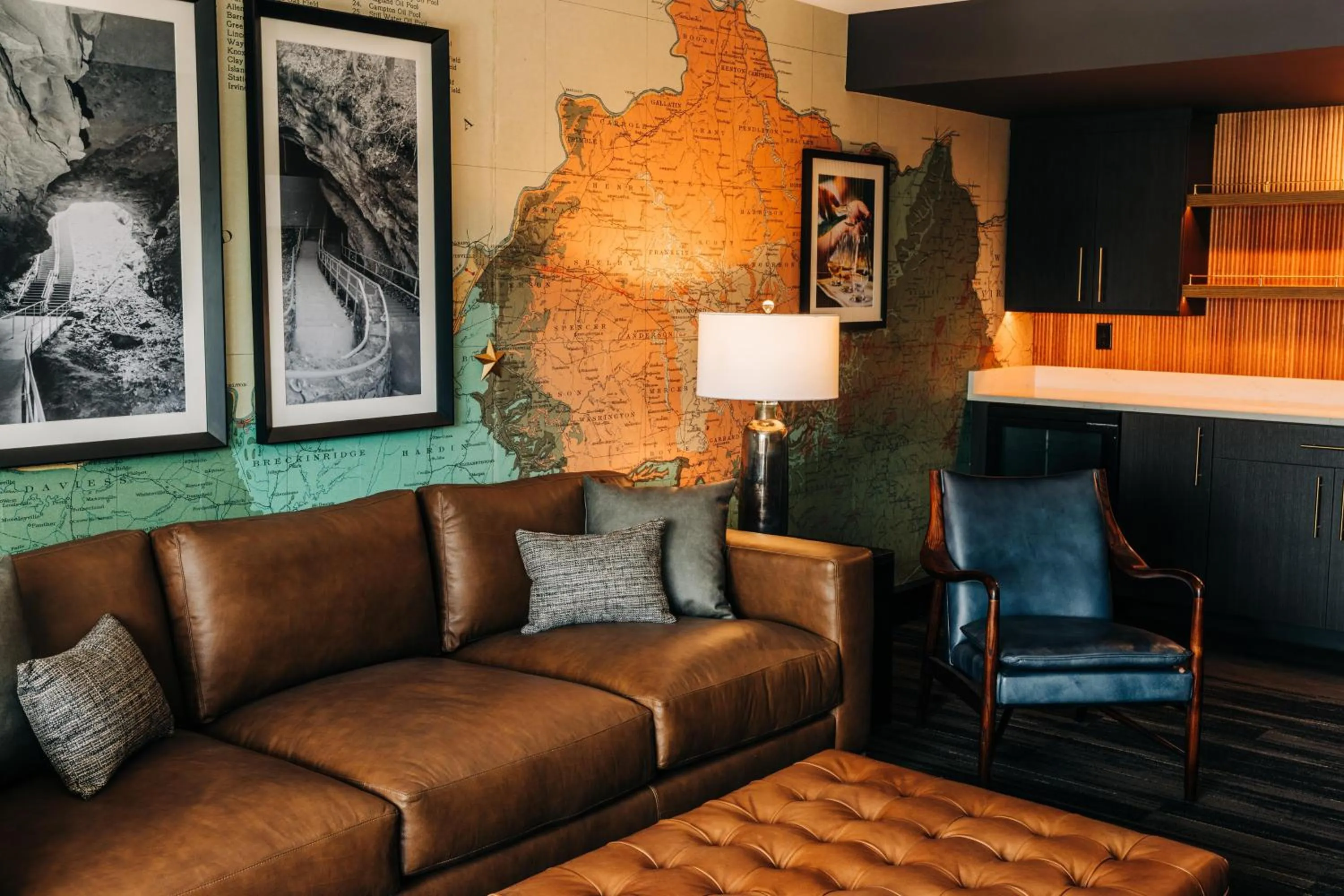 Living room in The Trail Hotel