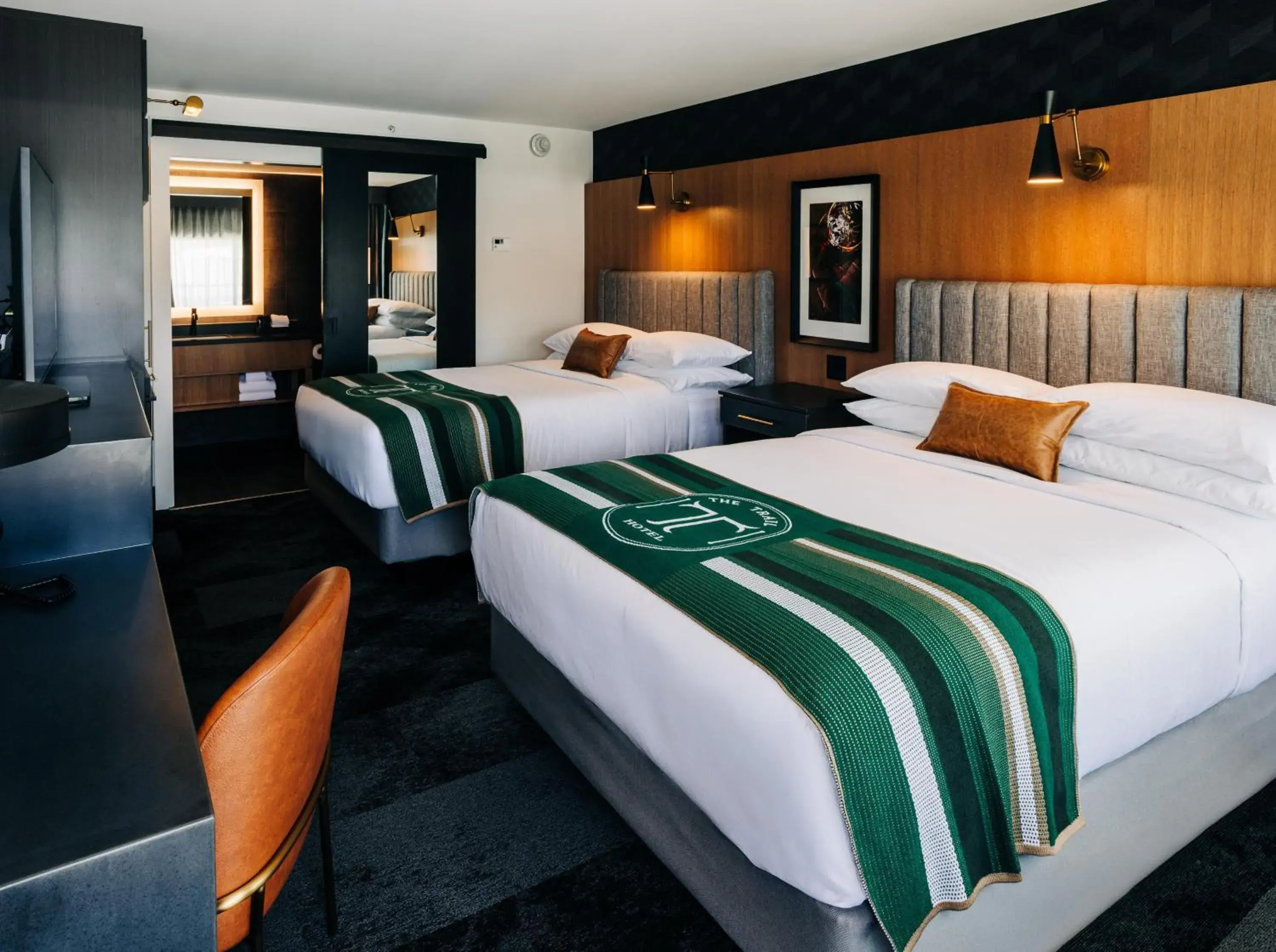 Queen Room with Two Queen Beds - Disability Access in The Trail Hotel Queen Room with Two Queen Beds - Disability Access in The Trail Hotel