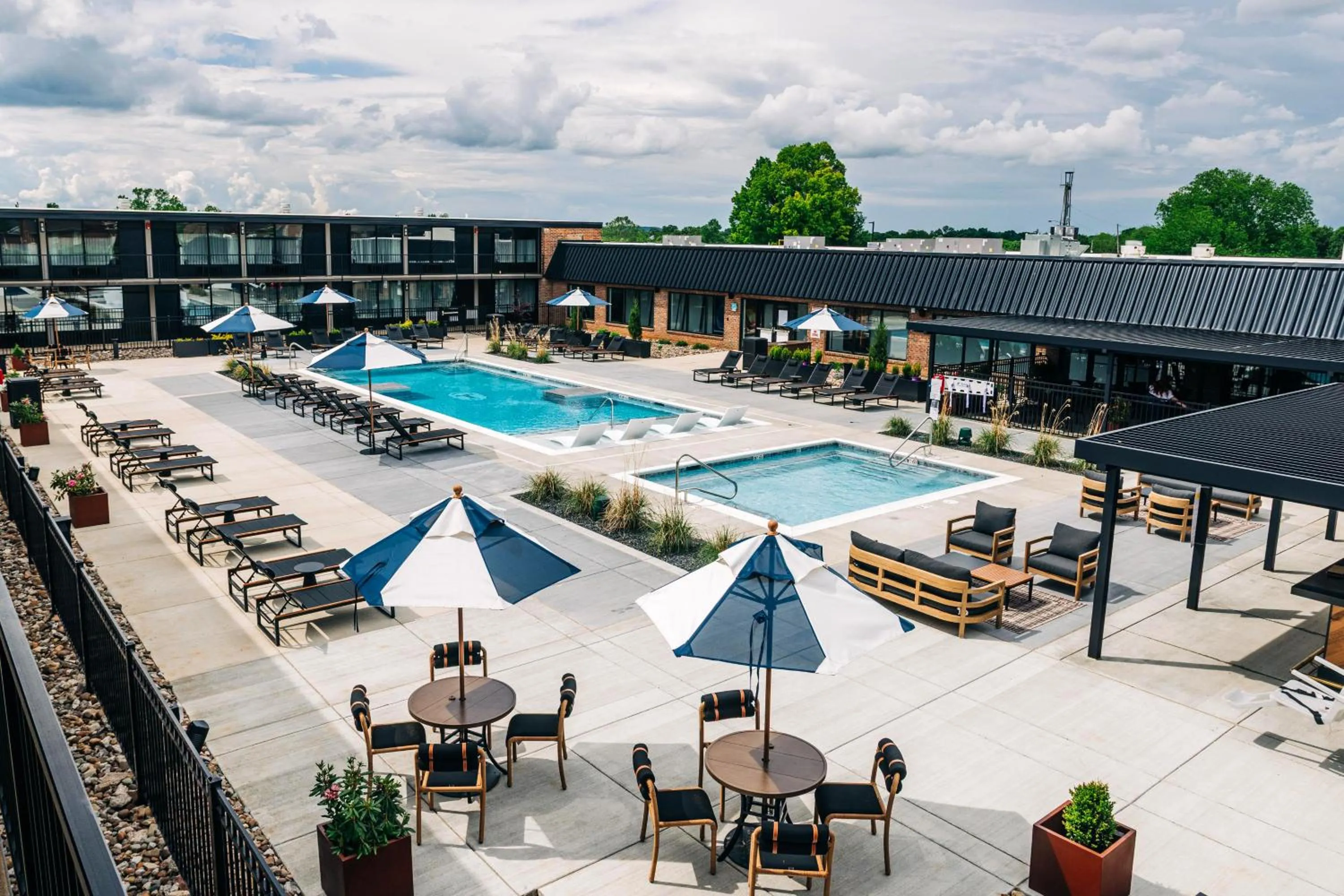 Swimming pool in The Trail Hotel