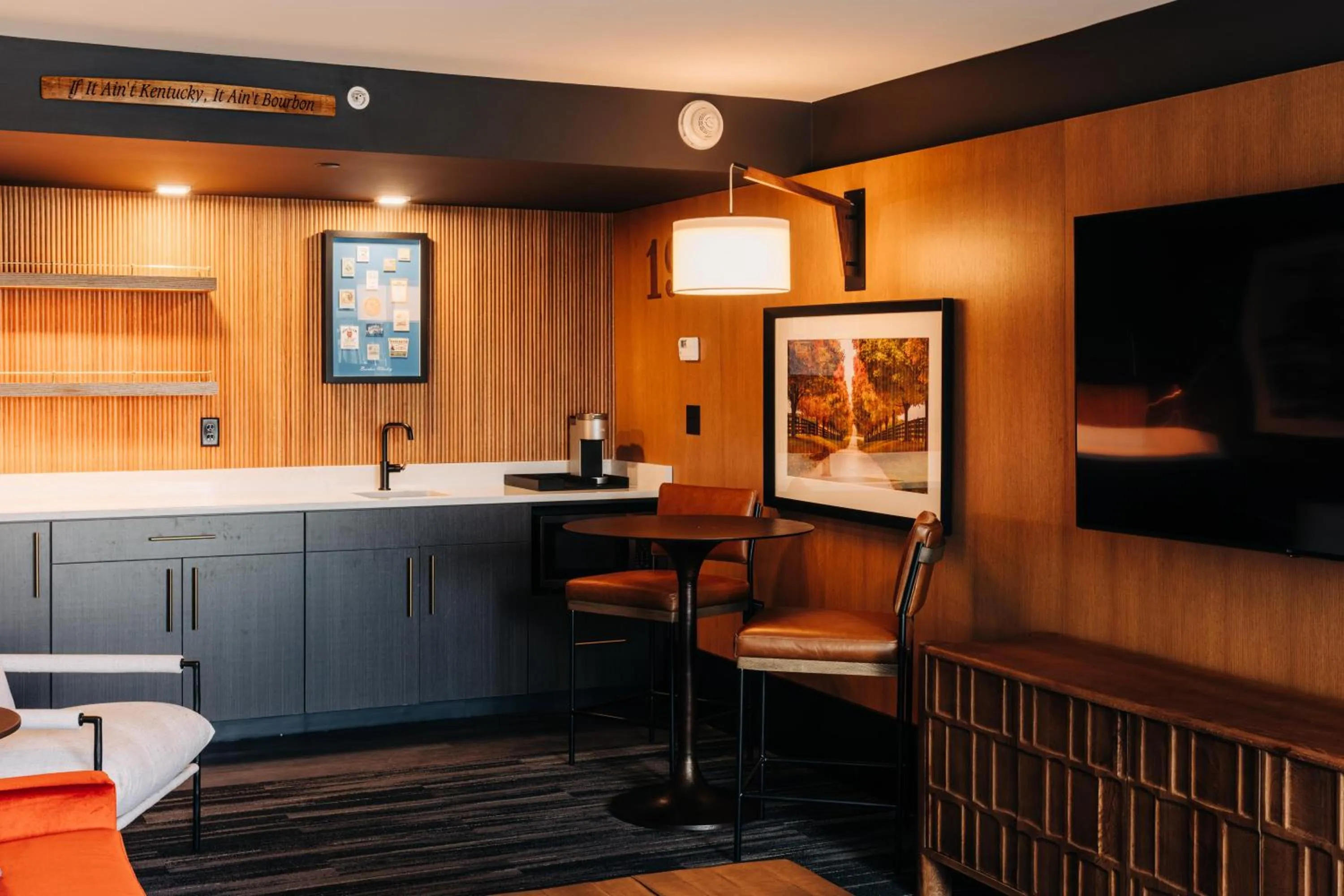 Living room in The Trail Hotel