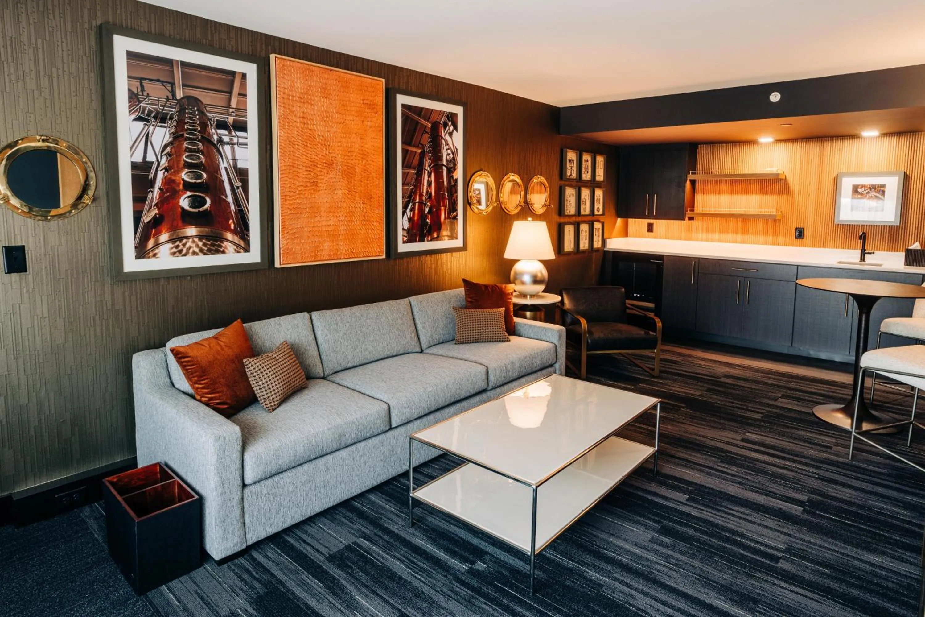 Living room in The Trail Hotel