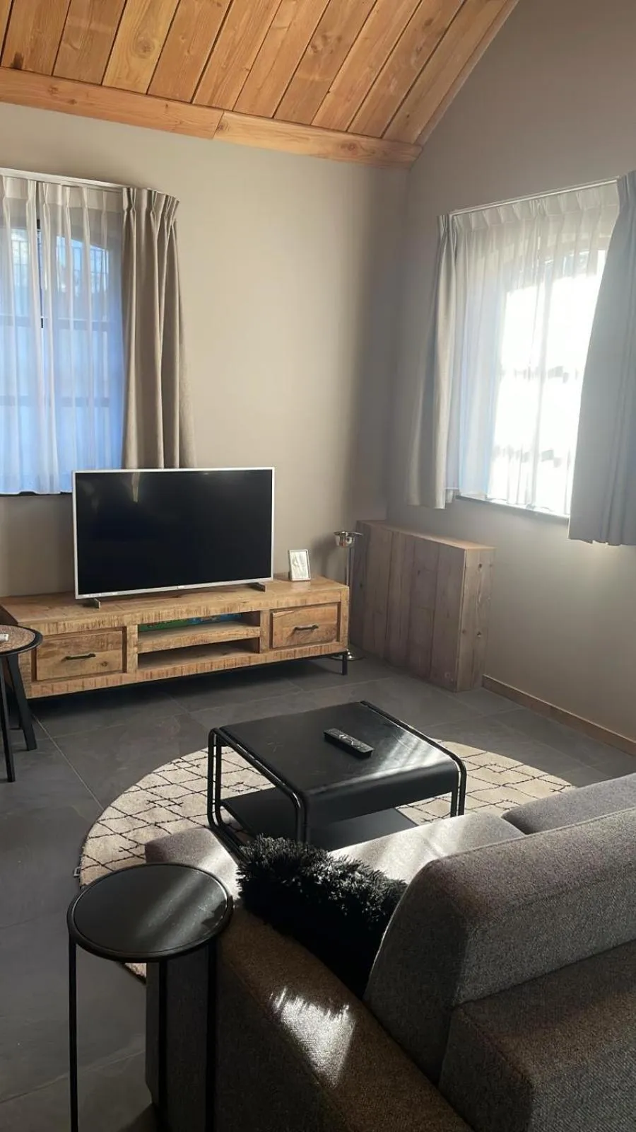 Seating area in In de Witte Dame Hotel Bar Kitchen Apartments
