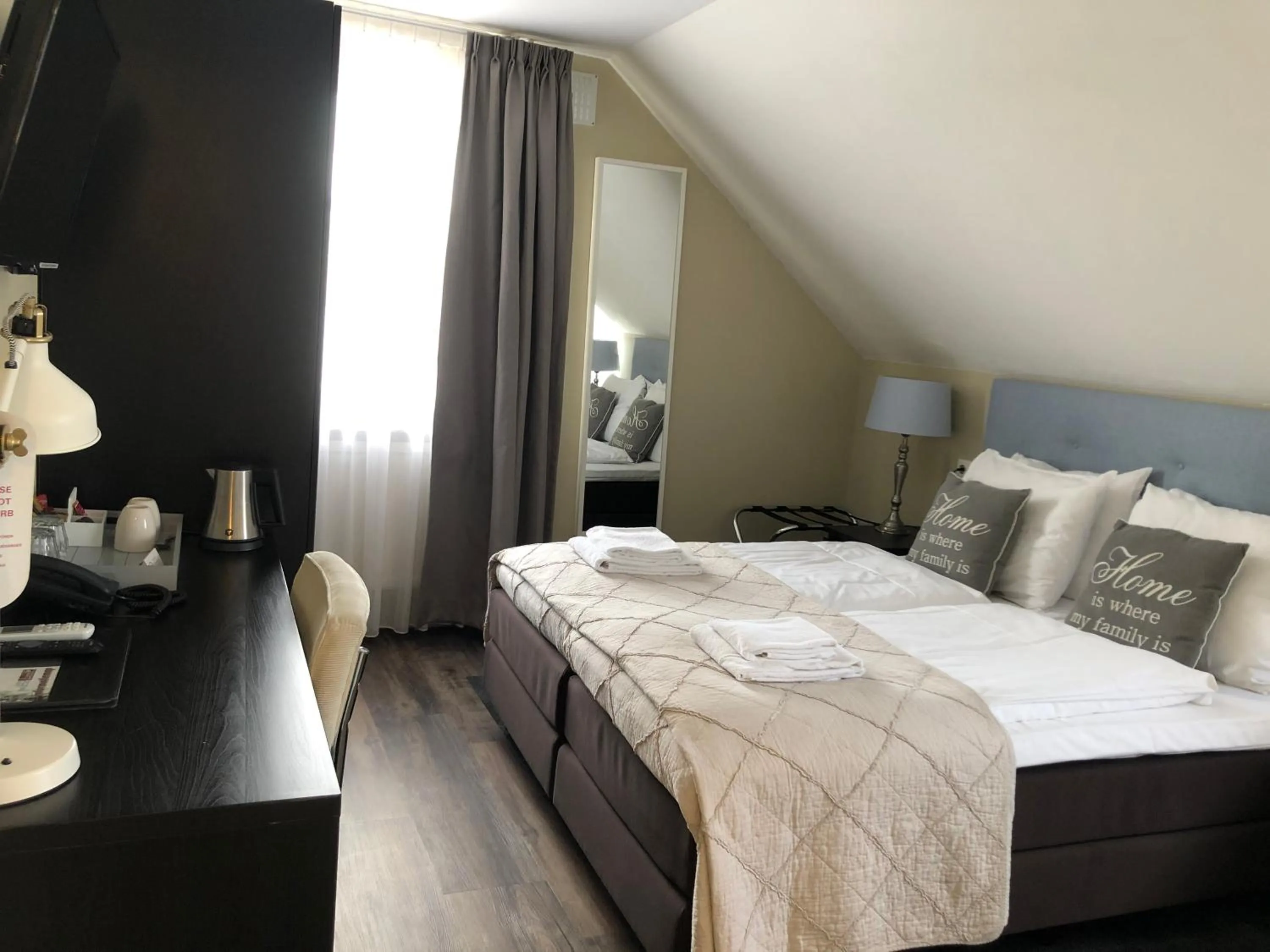 Bedroom, Bed in In de Witte Dame Hotel Bar Kitchen Apartments