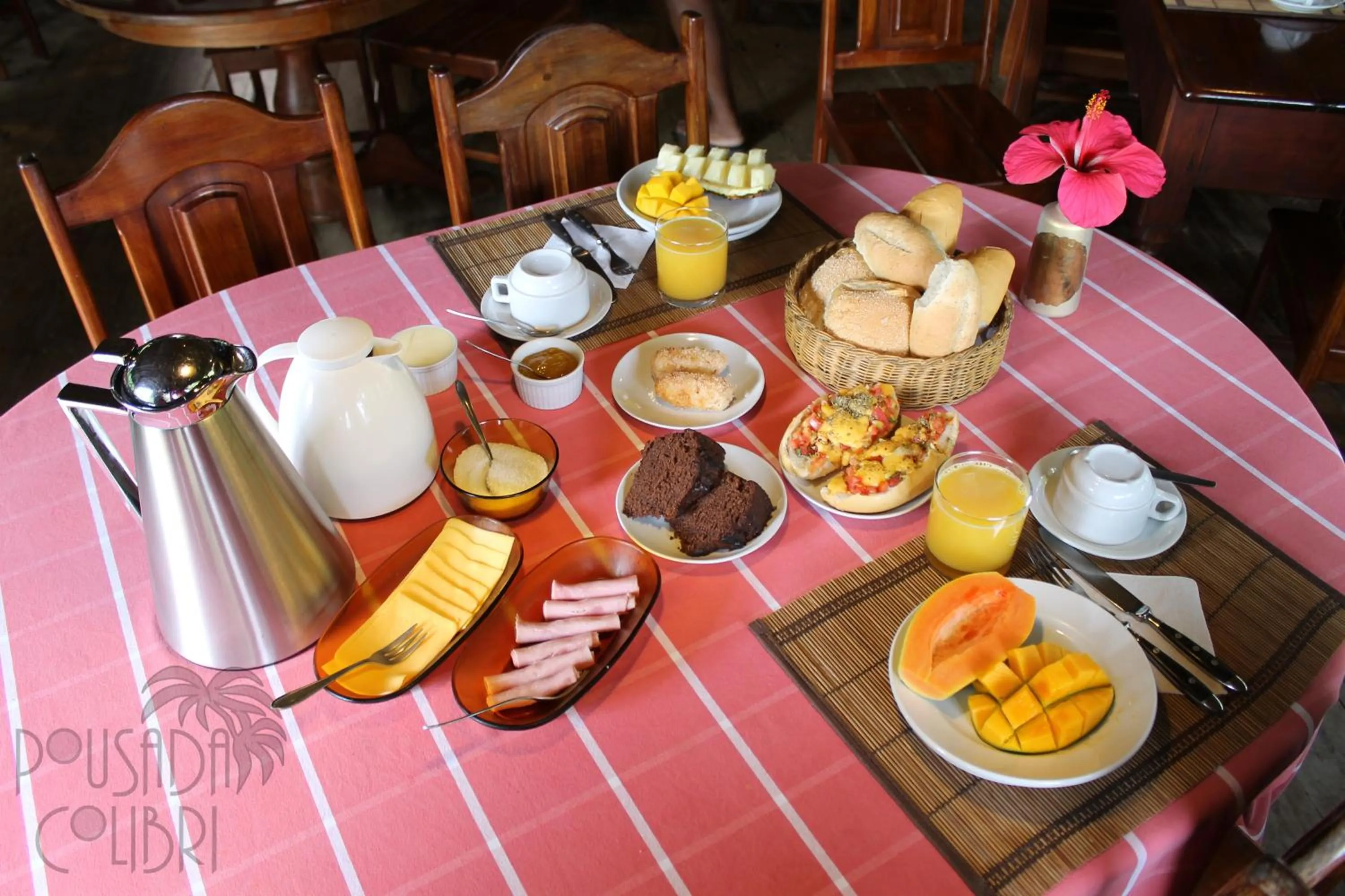 Continental breakfast in Pousada Colibri