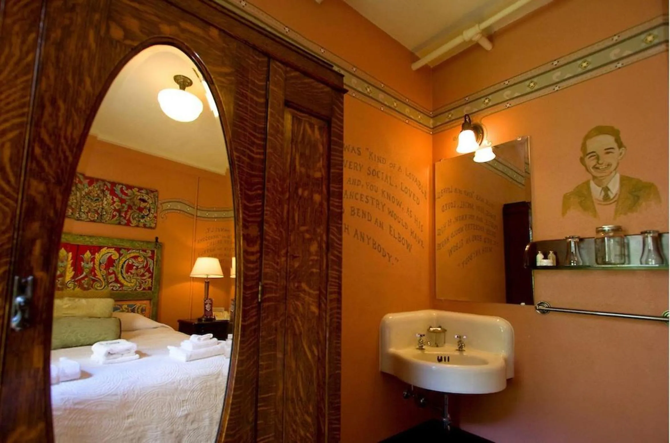 Bedroom, Bed in McMenamins Hotel Oregon