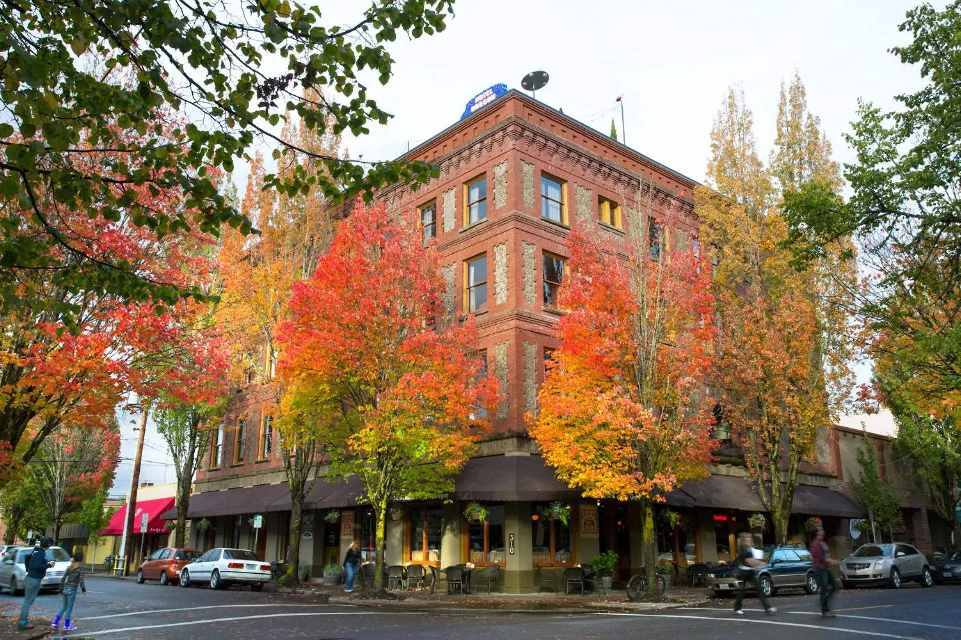 Autumn in McMenamins Hotel Oregon