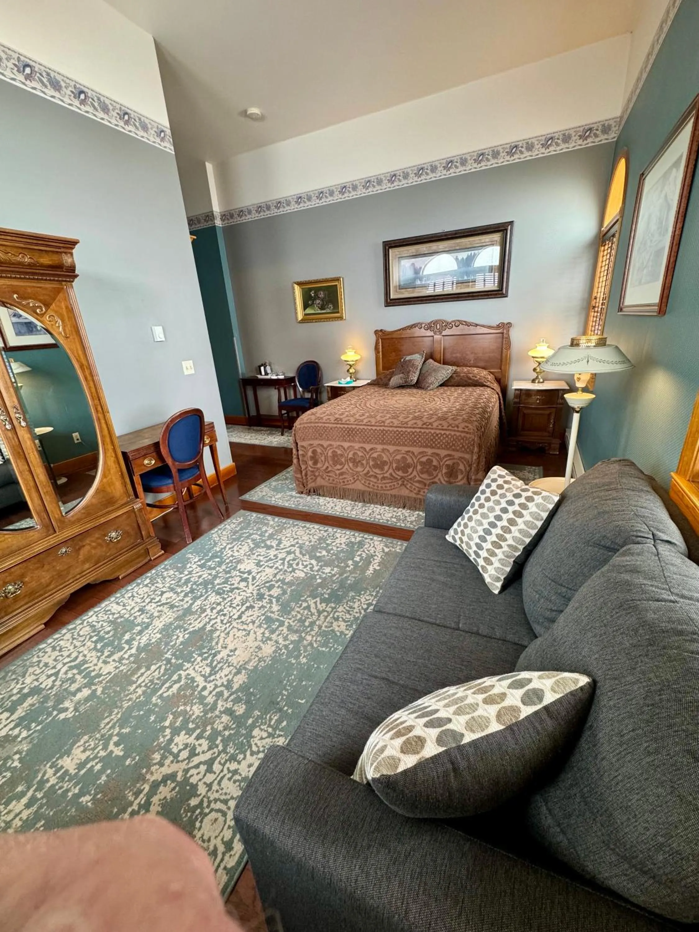 Bed in Cripple Creek Hospitality House