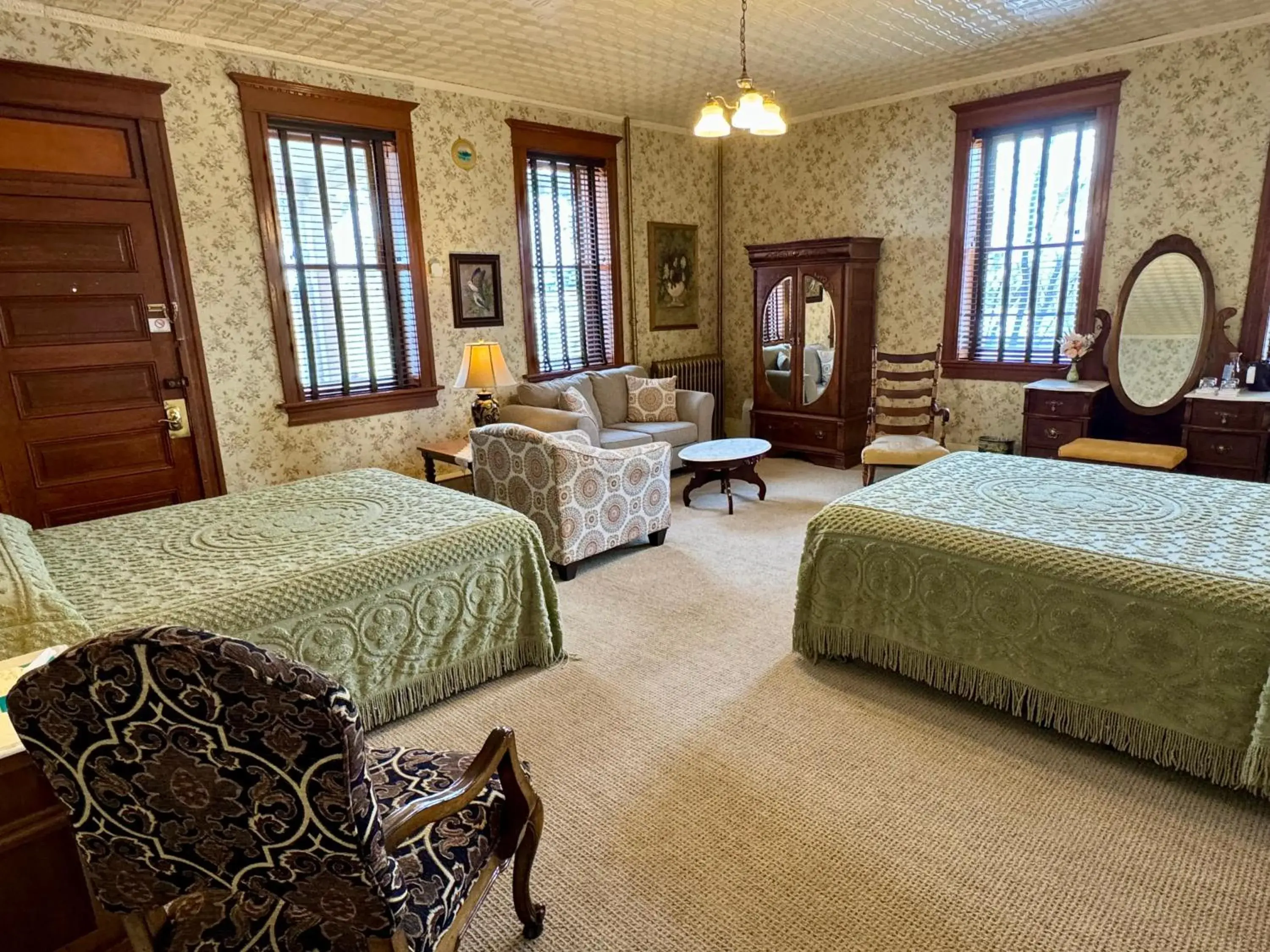 Outpatients, 2 Queen Beds (First Floor) in Cripple Creek Hospitality House Outpatients, 2 Queen Beds (First Floor) in Cripple Creek Hospitality House