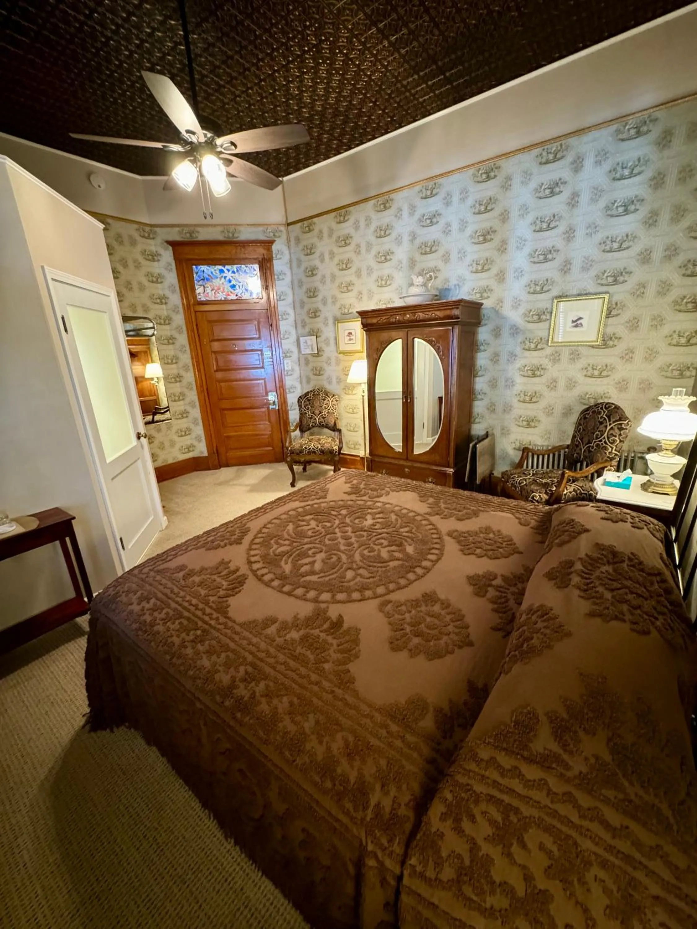Bed in Cripple Creek Hospitality House