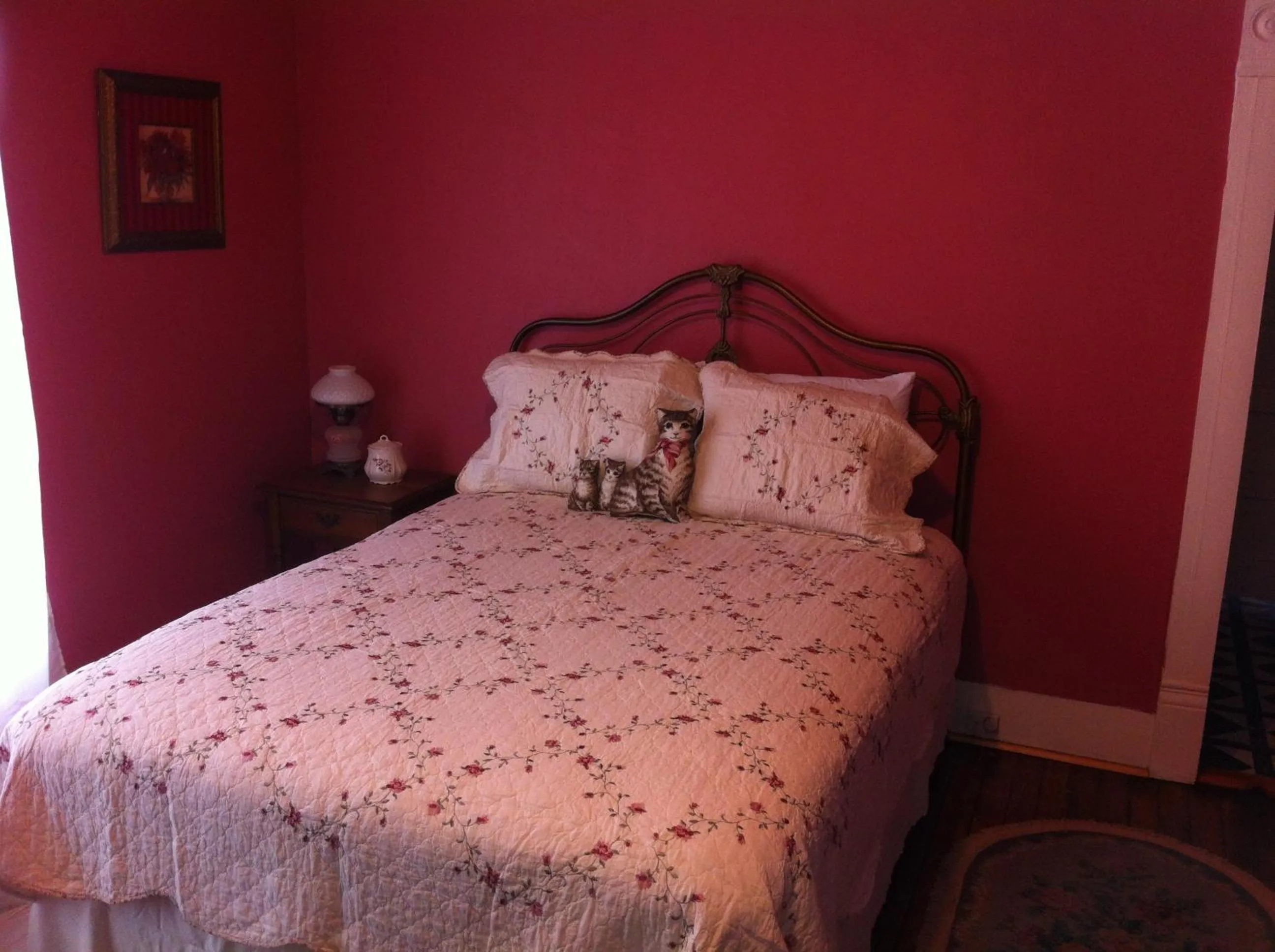 Bedroom in Brooks House Suites