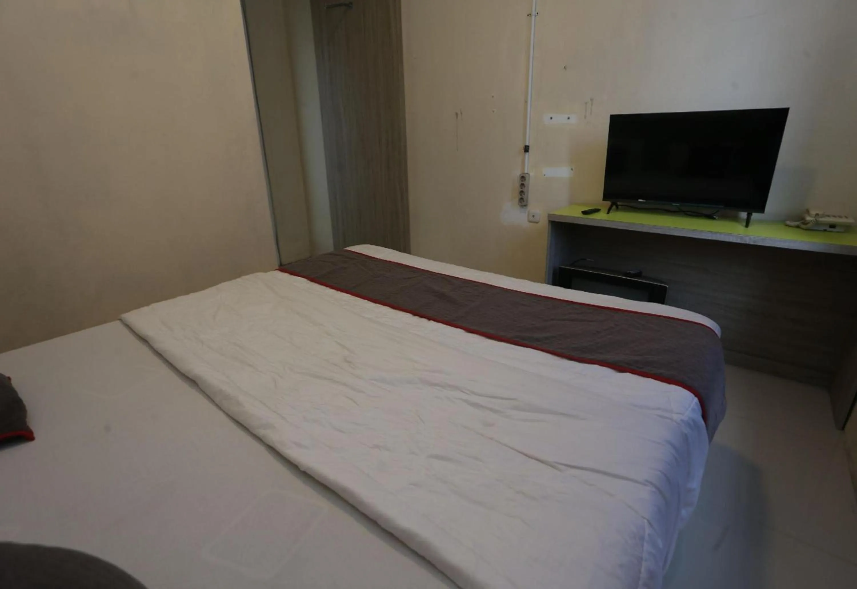 Bedroom, Bed in Collection O Bogor Puncak Near Gunung Mas Formerly Villa Bunga Bunga