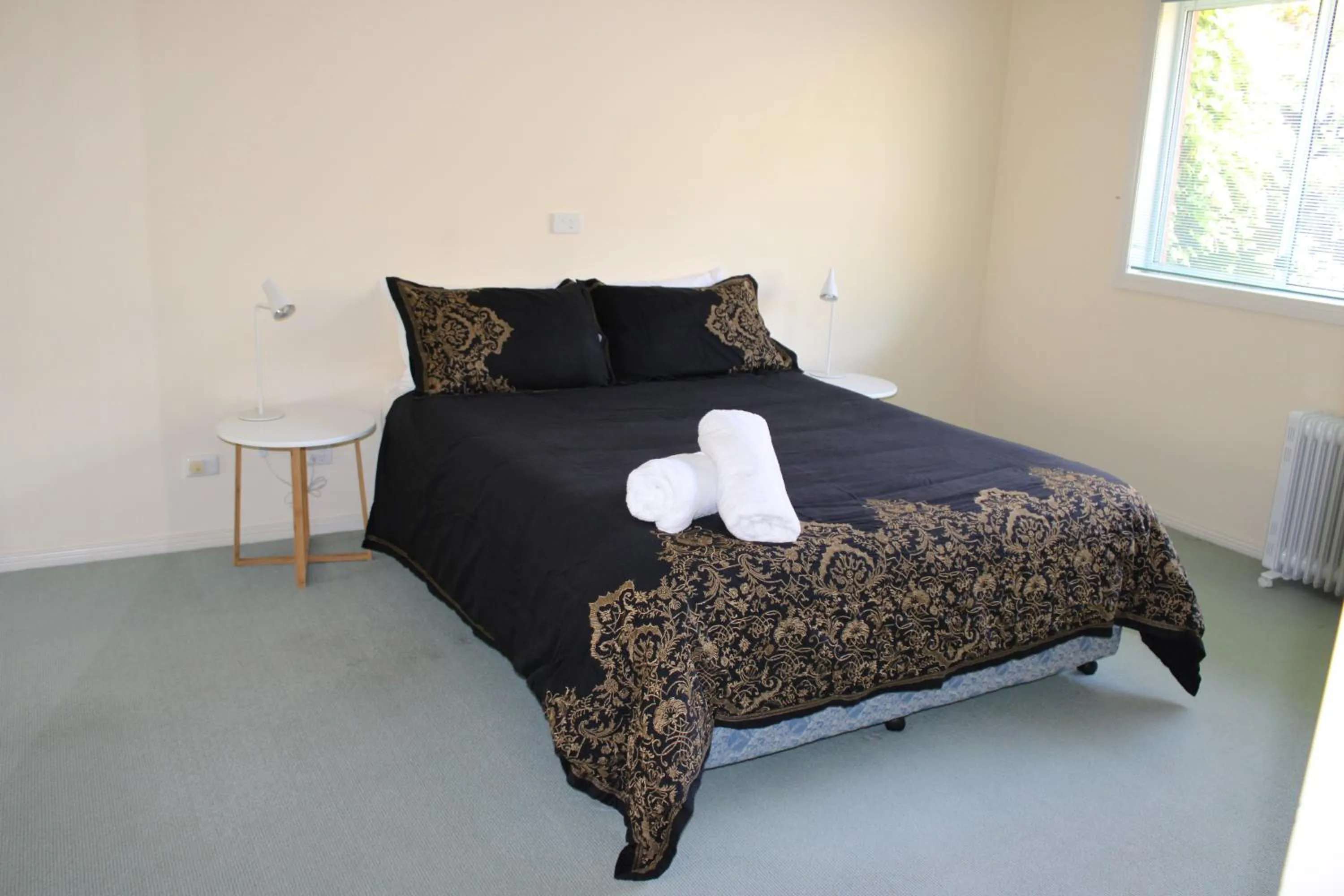 Bedroom, Bed in Kermandie Hotel