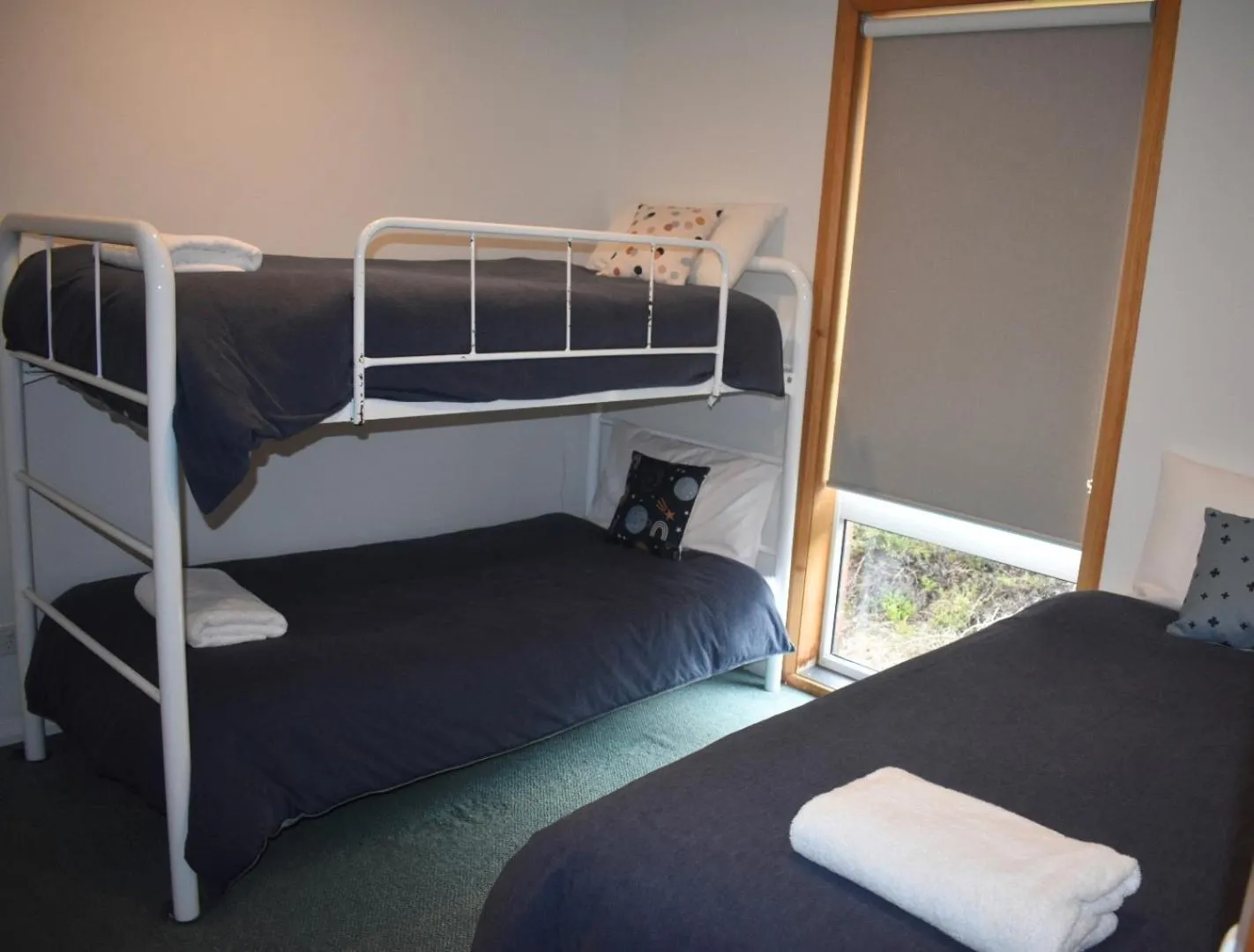 bunk bed, Bed in Kermandie Hotel