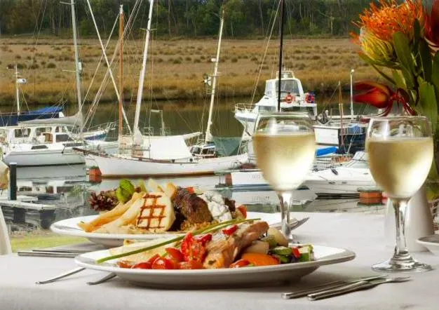 Food in Kermandie Hotel