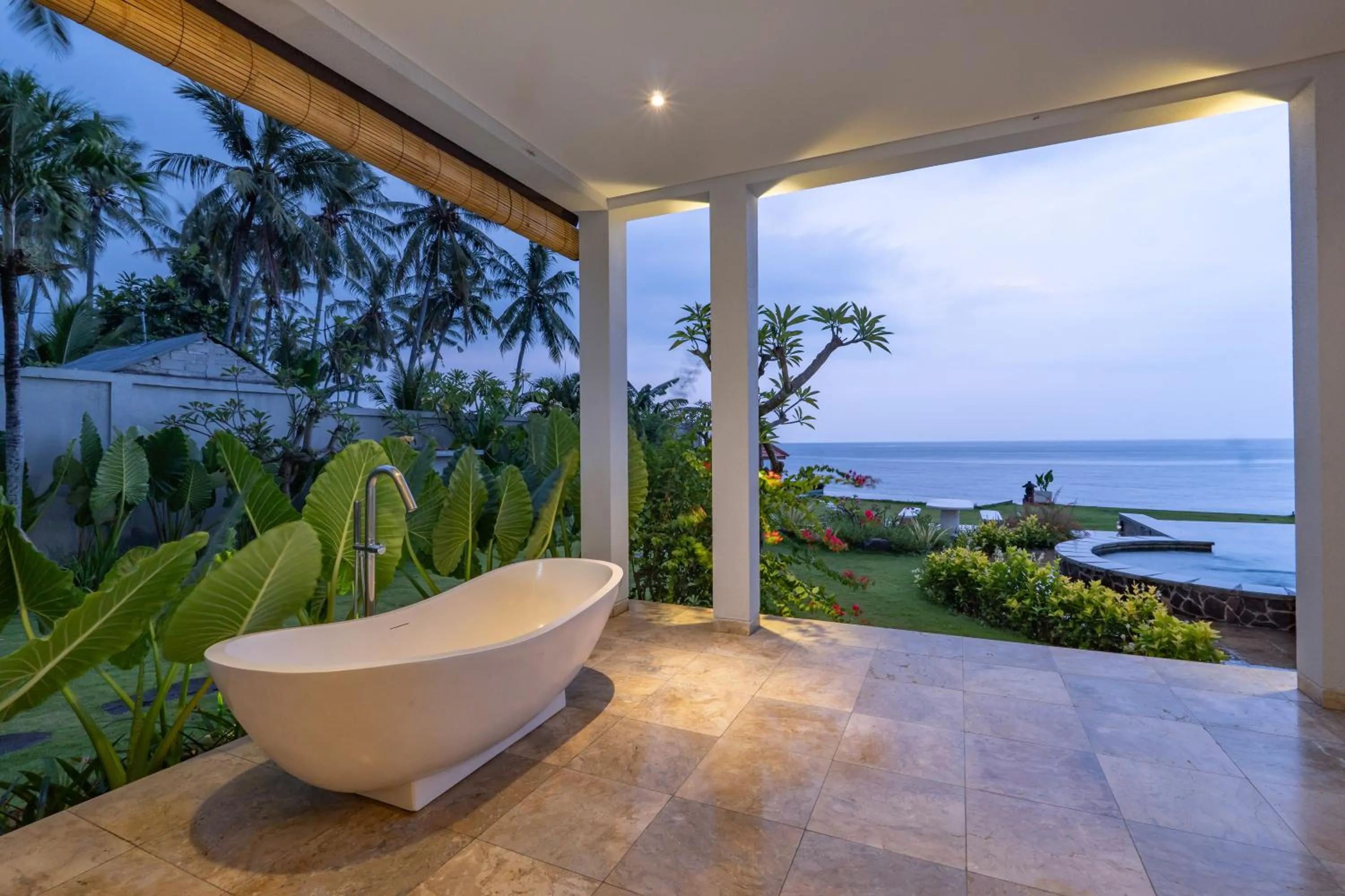 Bathroom in Seaside Oceana Suites by Mahaprana