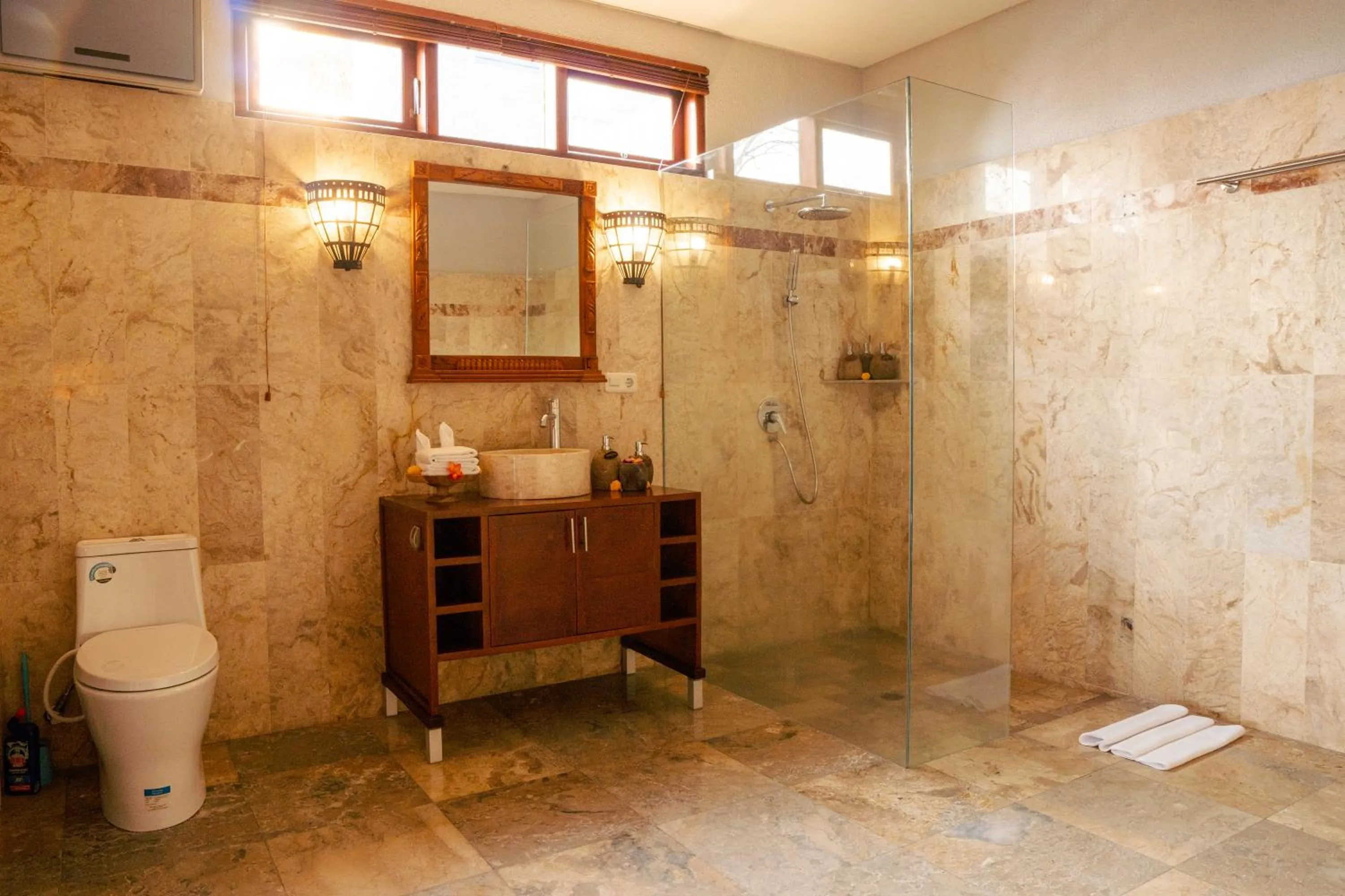 Shower in Seaside Oceana Suites by Mahaprana