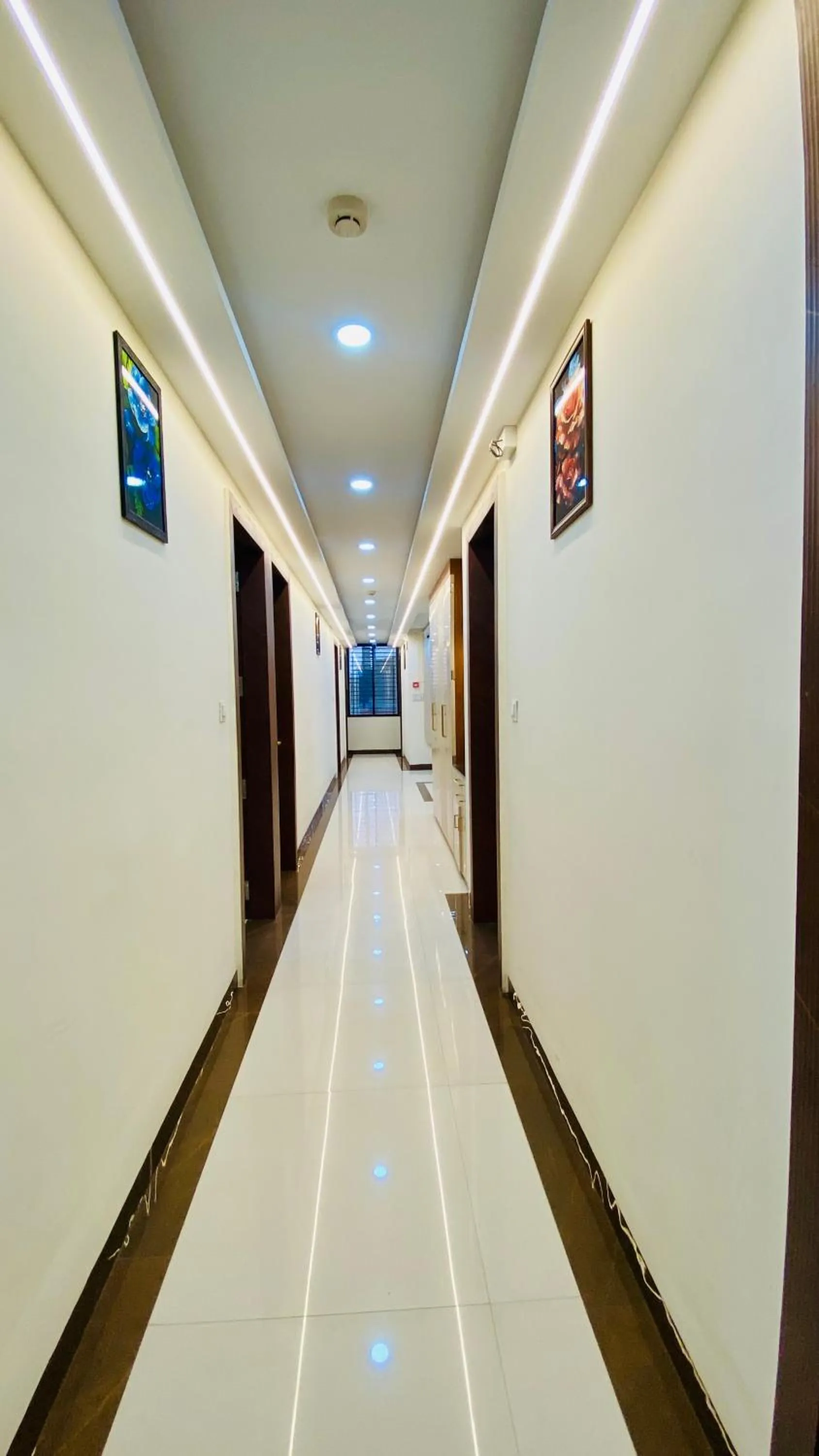 Lobby or reception in Hotel Pravasa Stay, Dewas Naka