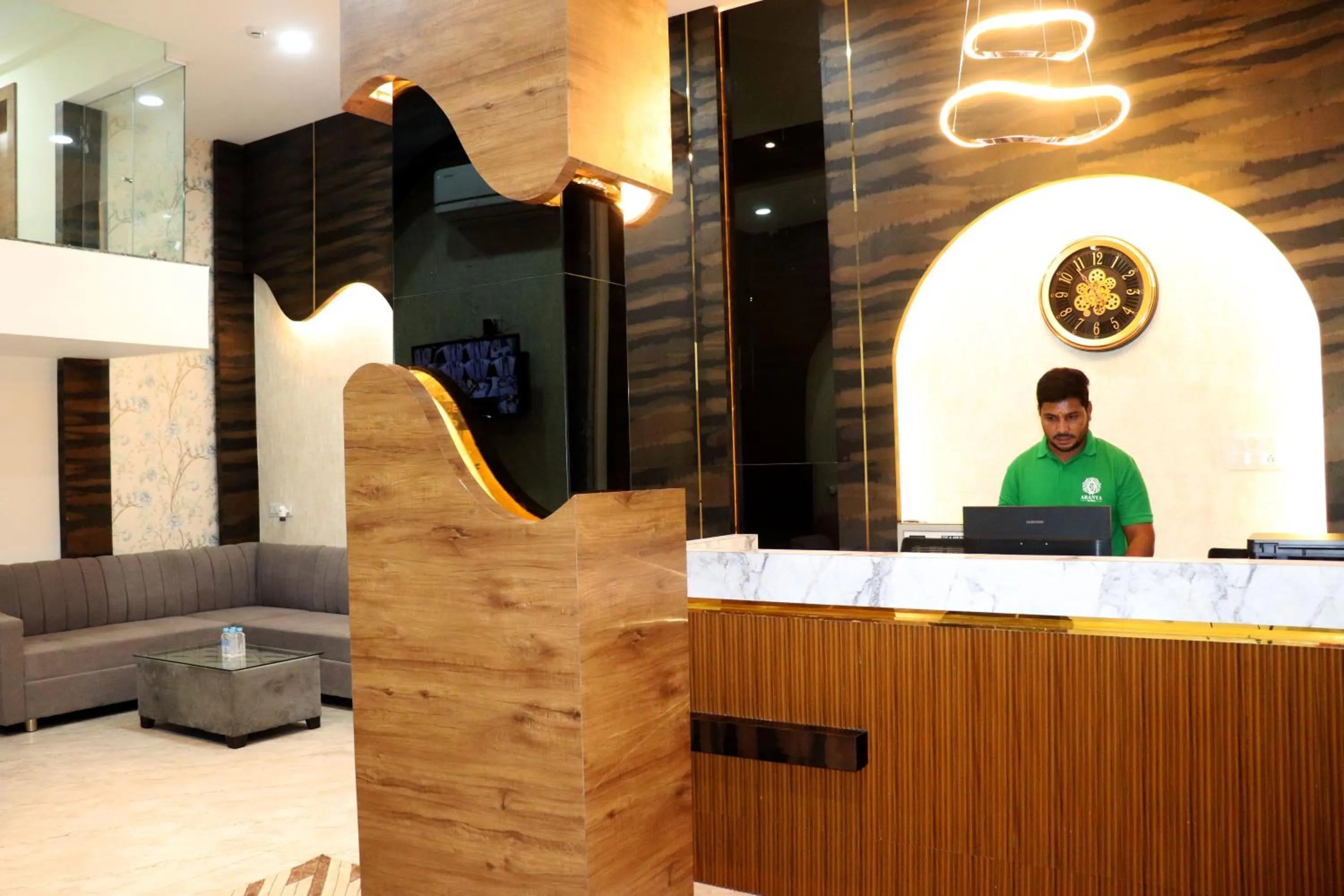 Lobby or reception in Hotel Pravasa Stay, Dewas Naka