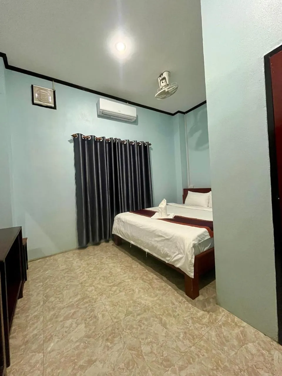 Bedroom, Bed in Smile Guesthouse VangVieng