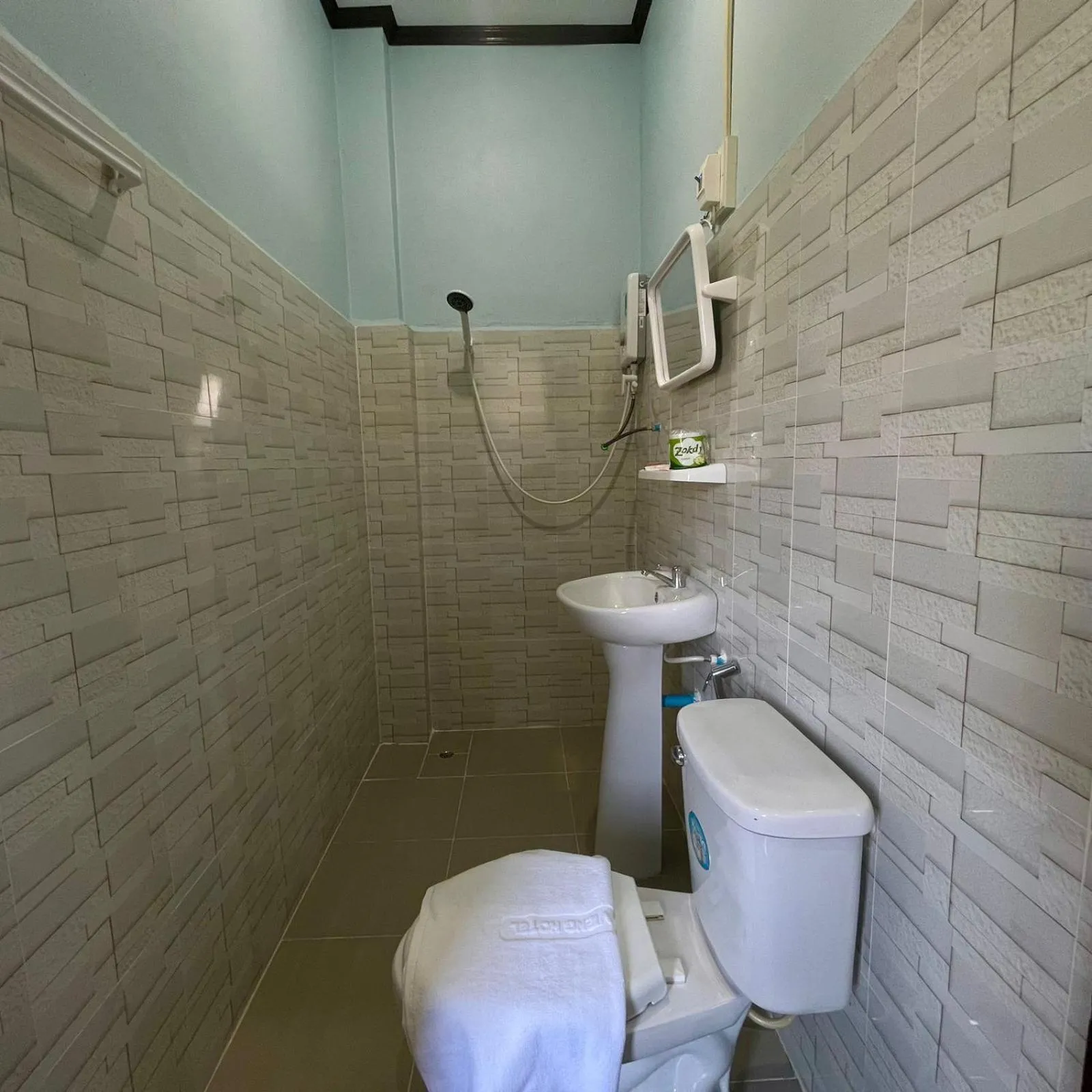Bathroom in Smile Guesthouse VangVieng