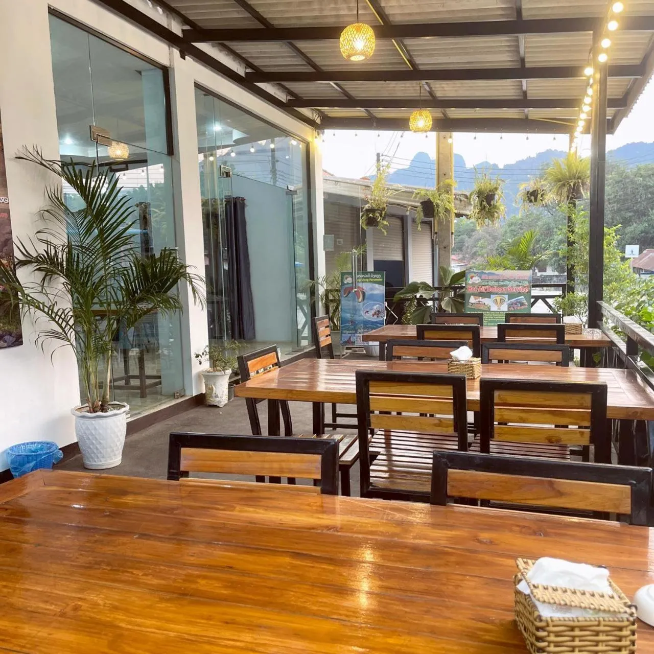 Day in Smile Guesthouse VangVieng