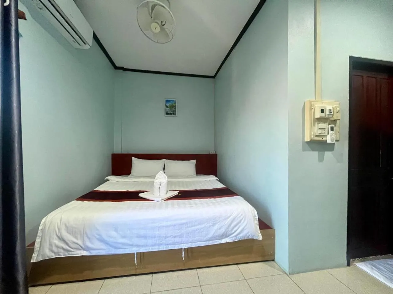 Bedroom, Bed in Smile Guesthouse VangVieng