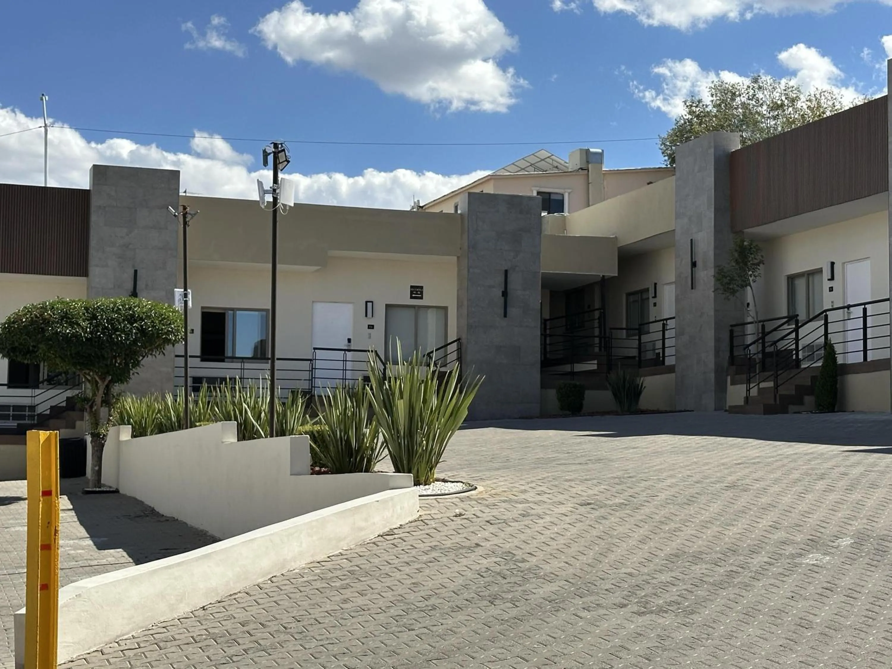 Property building in Best Western Cumbres Inn Cd. Cuauhtemoc