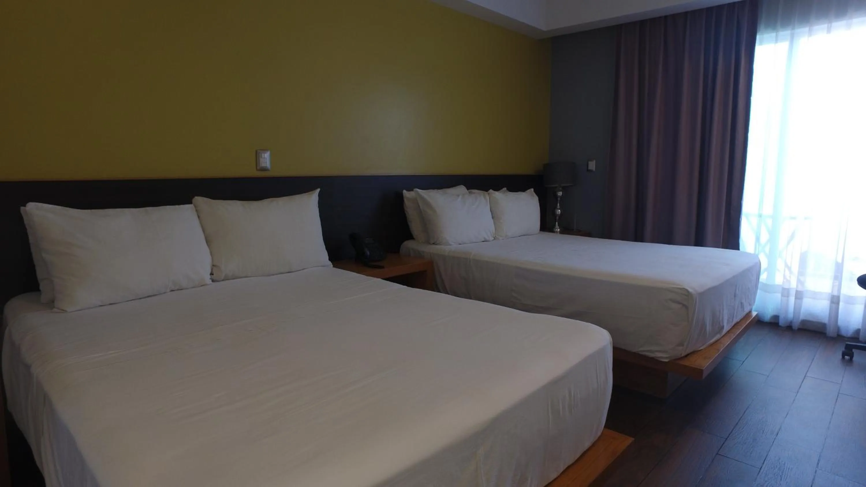 Photo of the whole room, Bed in Concept Hotel - Centro Zamora