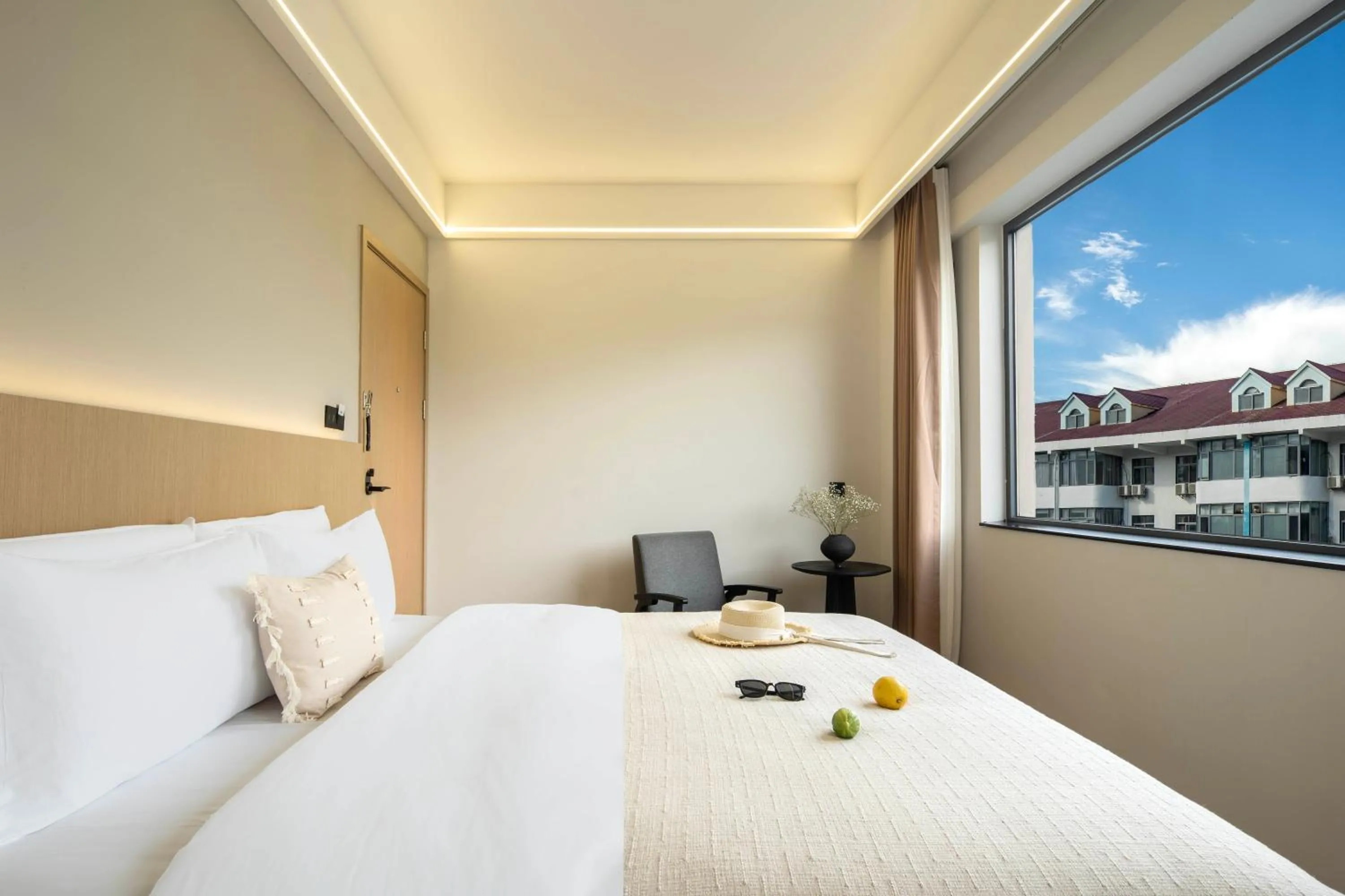 Double Room with Mountain View - single occupancy in Shenzhen White House Seaview Resort Hotel