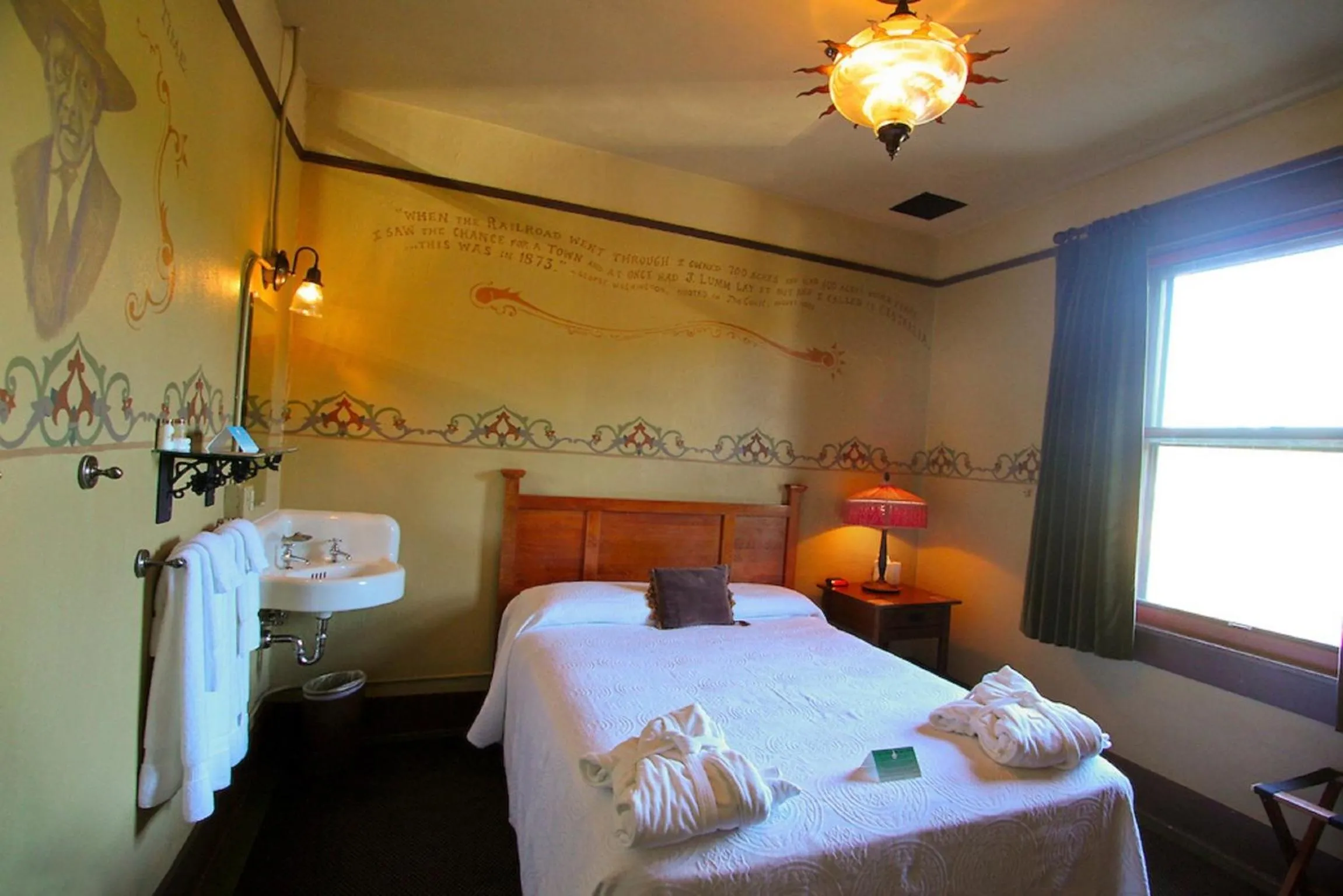 Bed in McMenamins Olympic Club