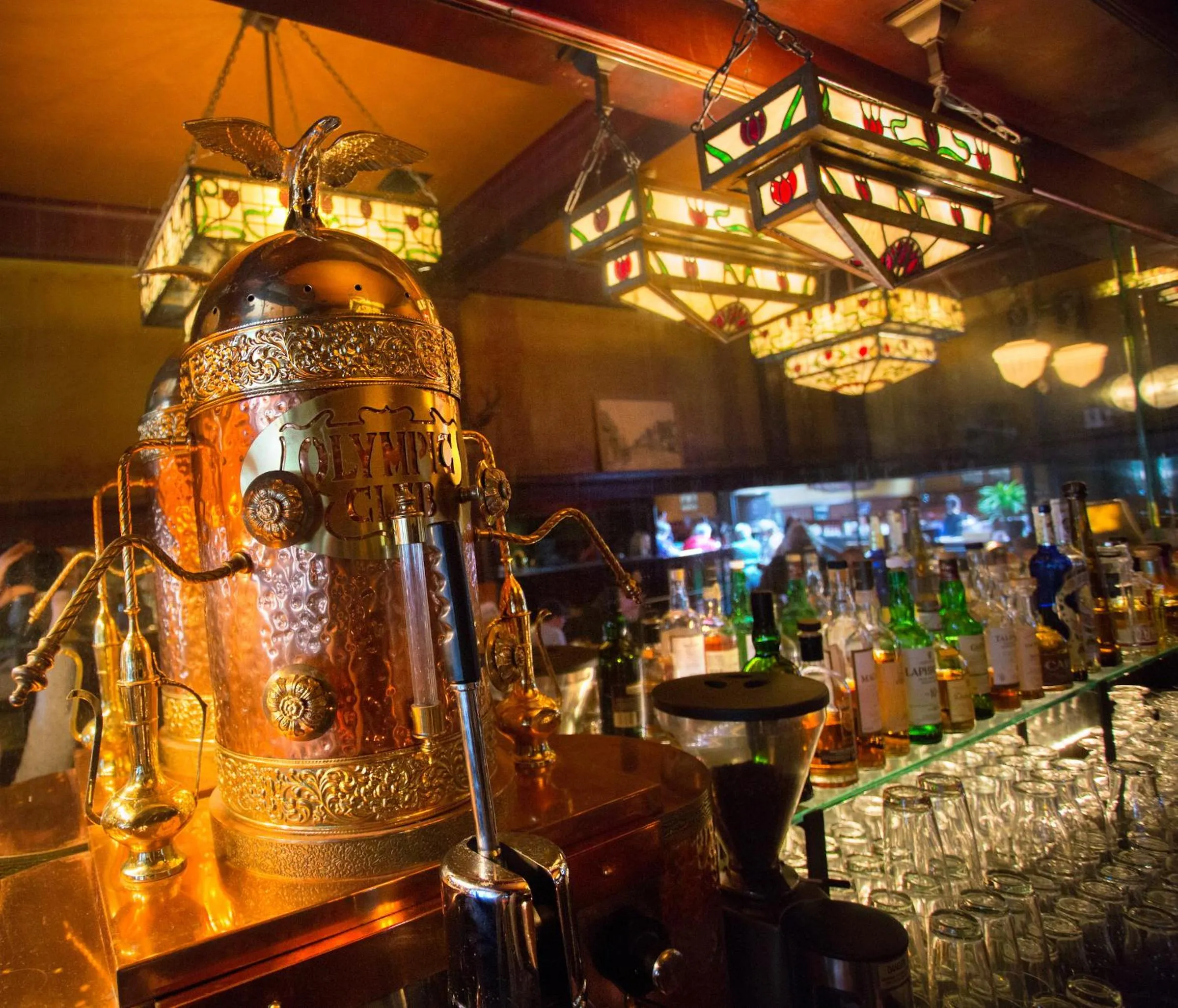 Coffee/tea facilities in McMenamins Olympic Club
