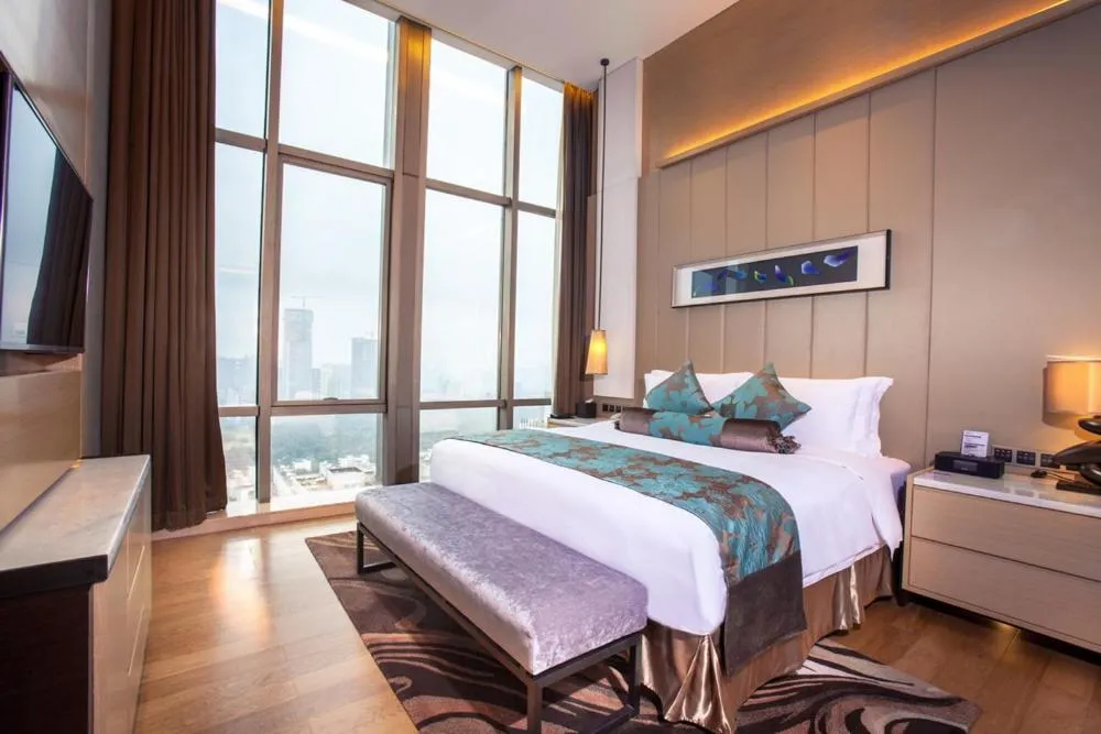 Bed in Shenzhen Futian Wyndham Grand