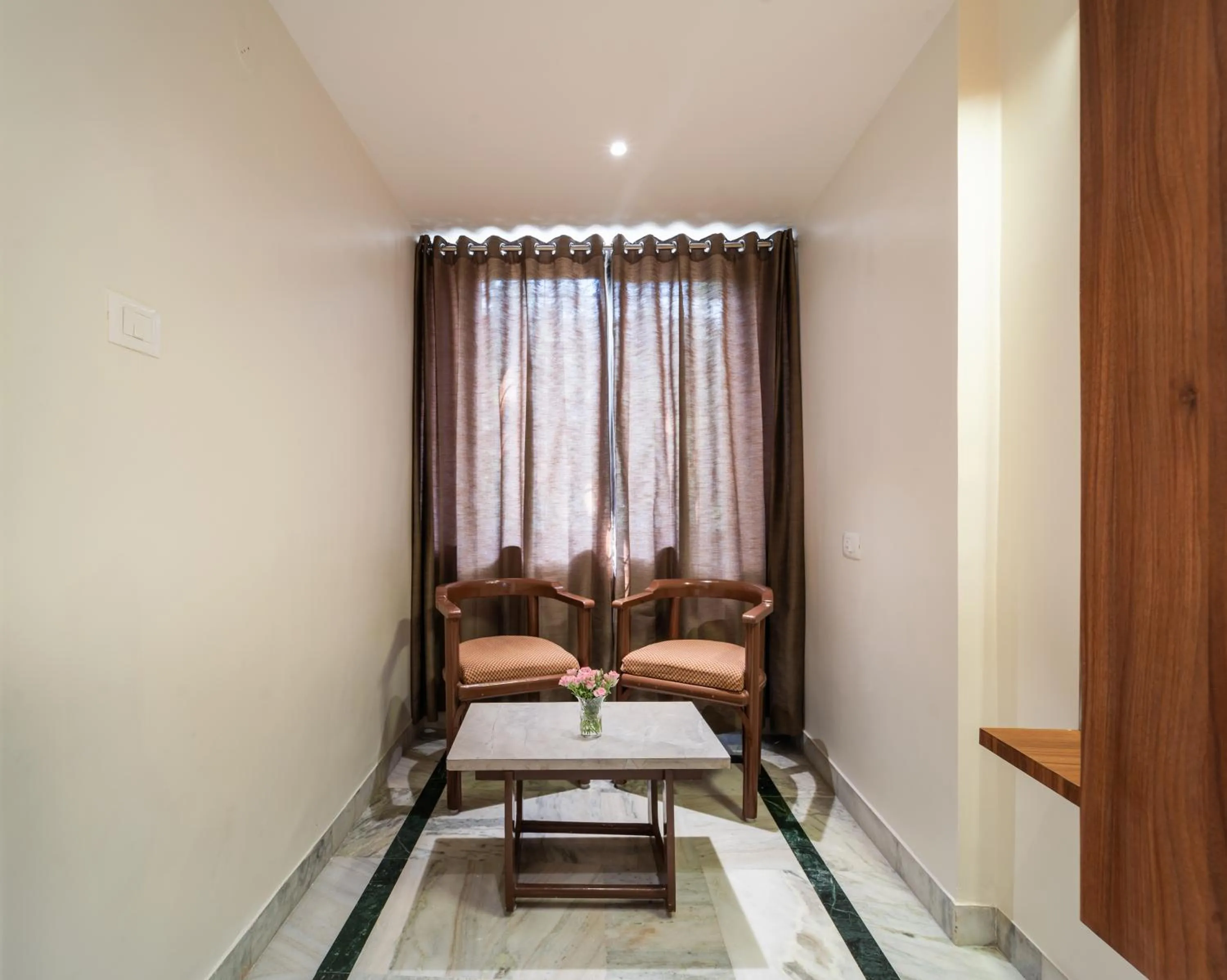 Seating area in Treebo Kaveri