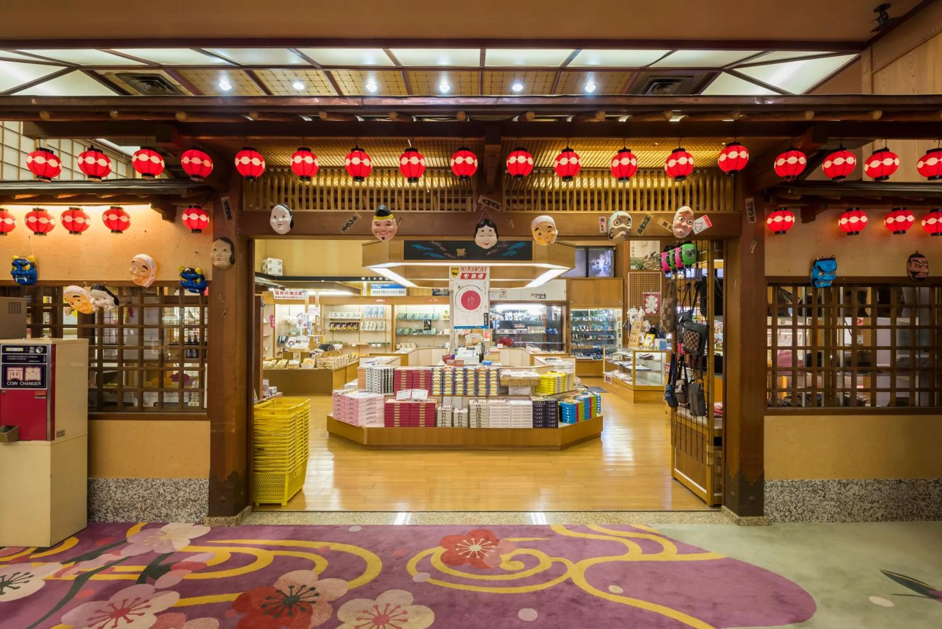 On-site shops in Awara Grand Hotel