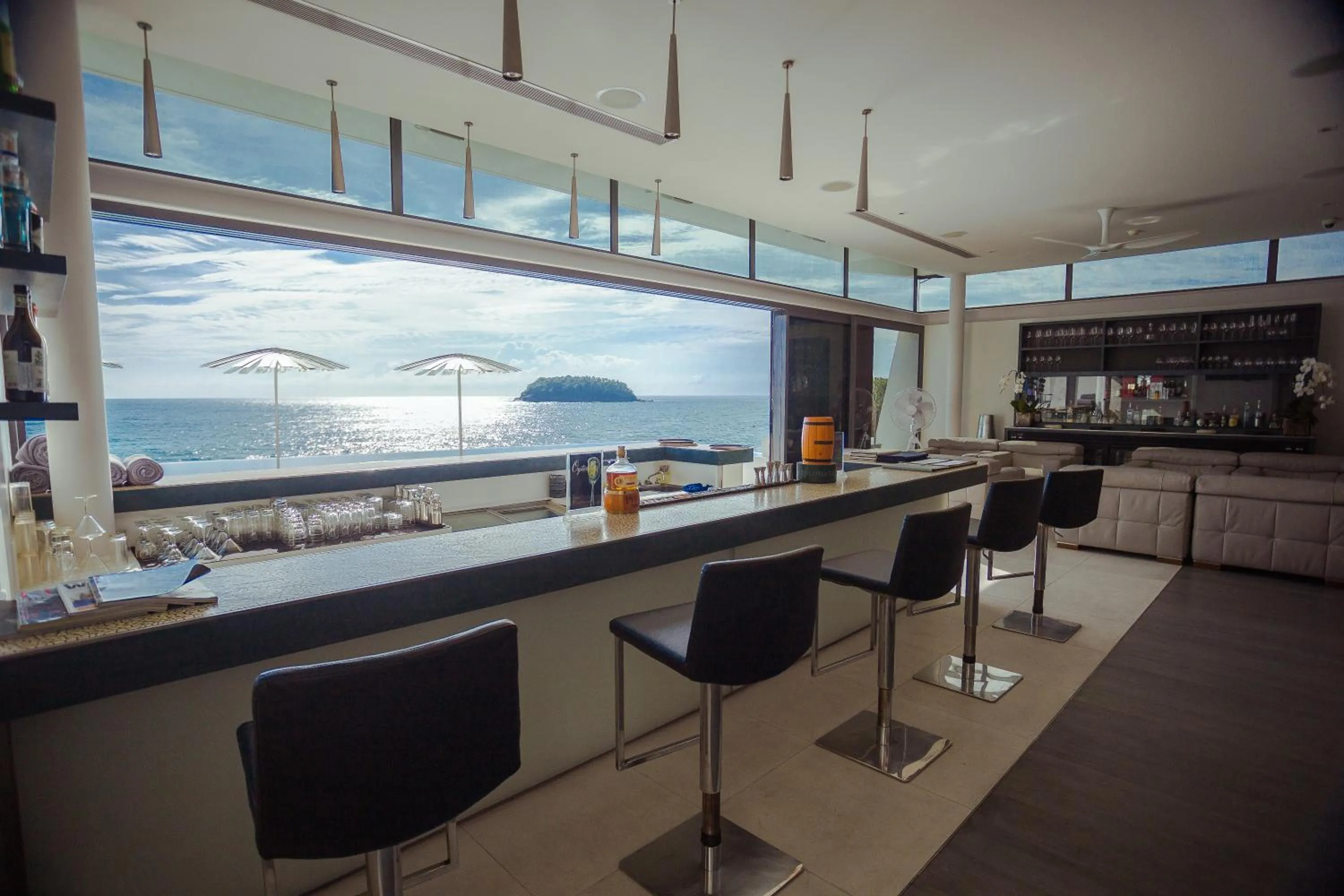 Lounge or bar in Kata Rocks