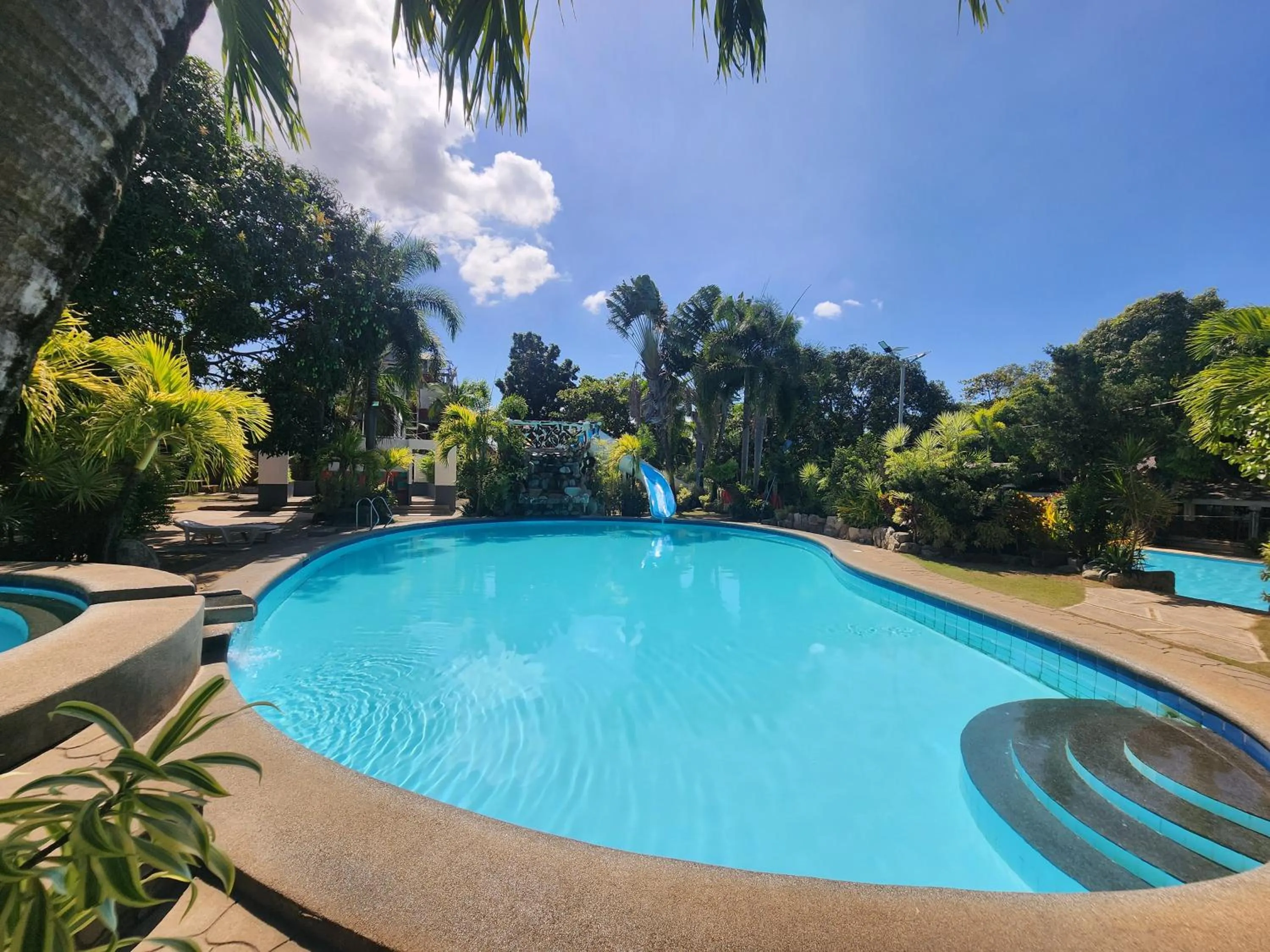 Swimming pool in Bakasyunan Resort and Conference Center - Zambales