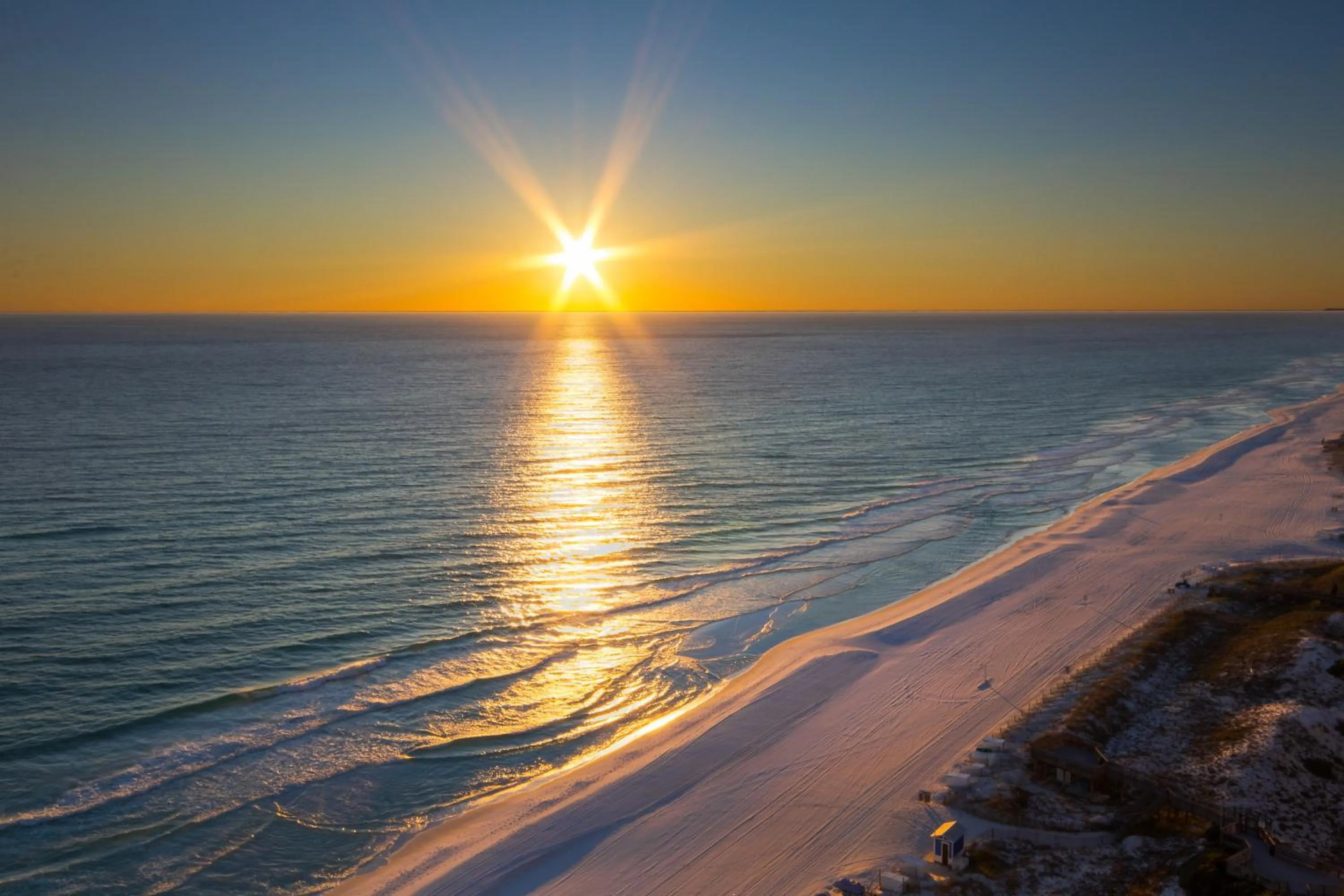 Escape to Sand Dollar Holler: Coastal Retreat, 3 Beds, 25 Baths, Sleeps 10!