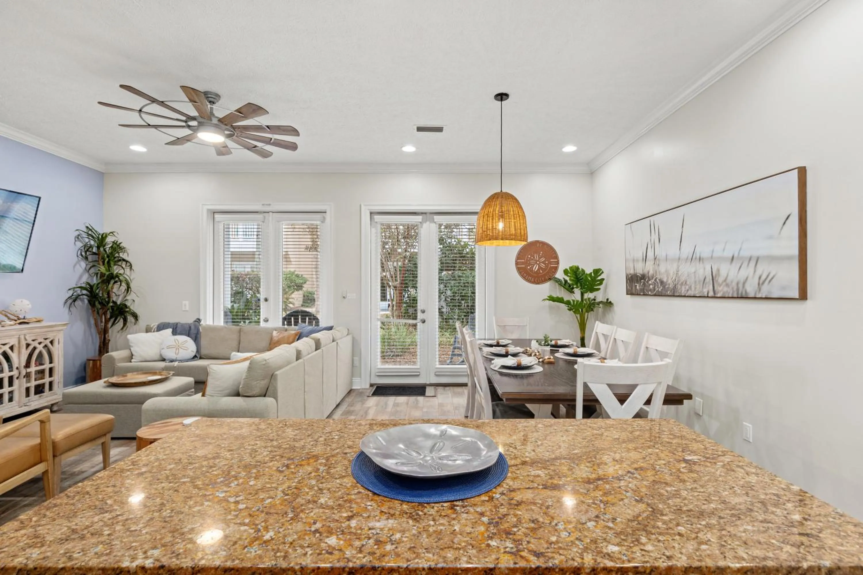 Escape to Sand Dollar Holler: Coastal Retreat, 3 Beds, 25 Baths, Sleeps 10!
