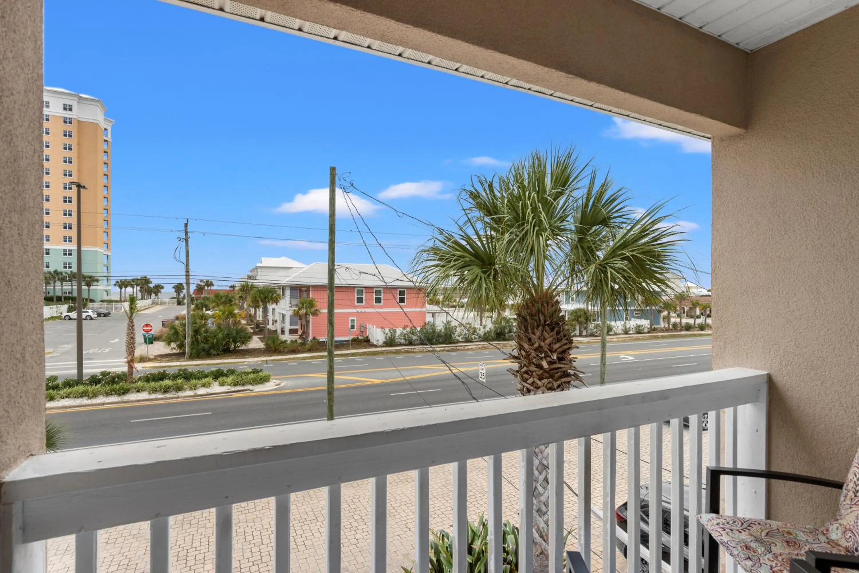 Escape to Sand Dollar Holler: Coastal Retreat, 3 Beds, 25 Baths, Sleeps 10!
