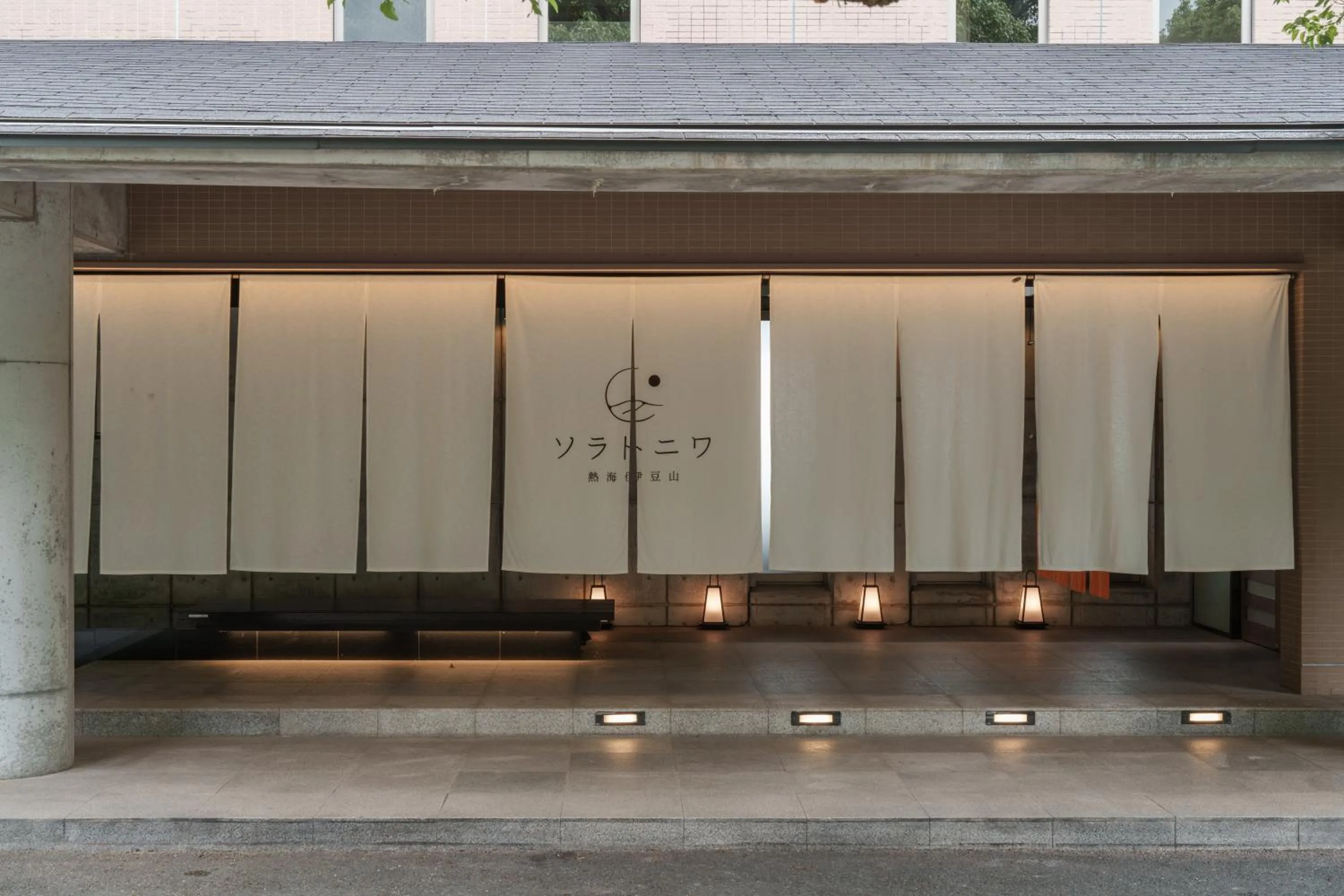 Property building in Soratoniwa Atami Izusan