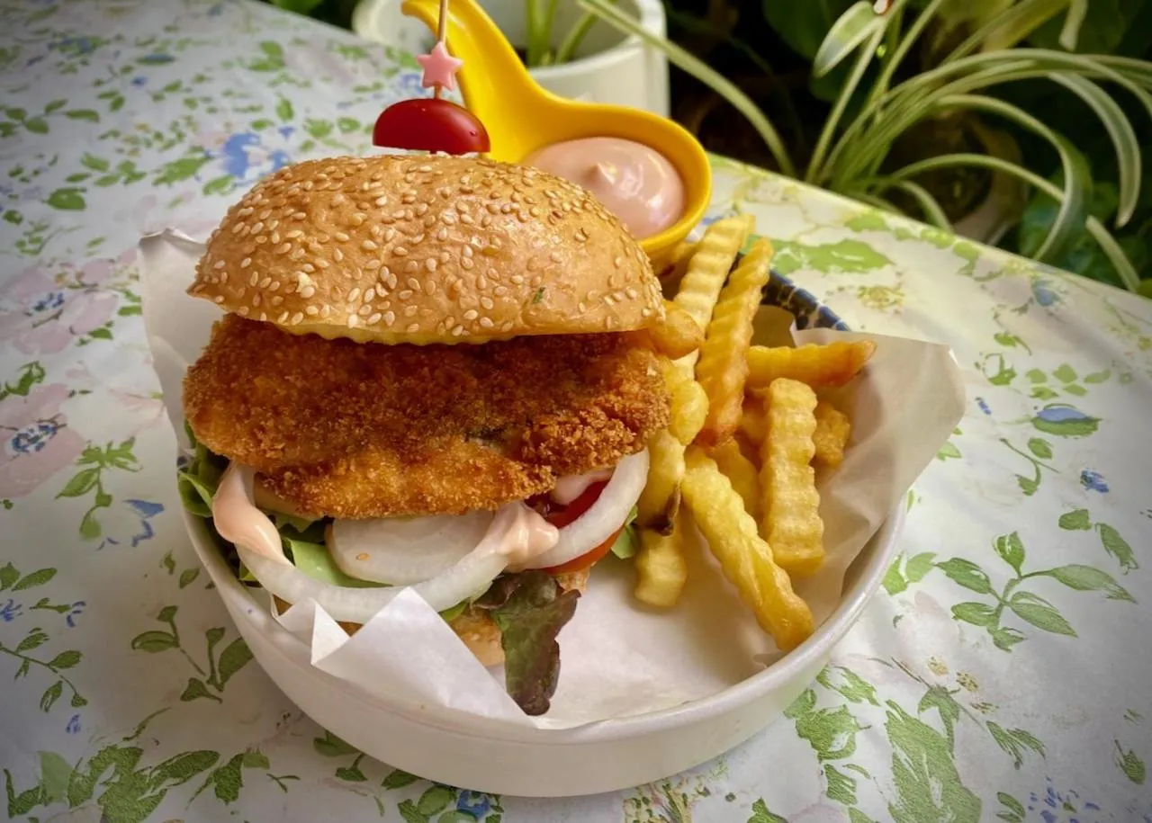 Lunch in Sugar and Spice Inn