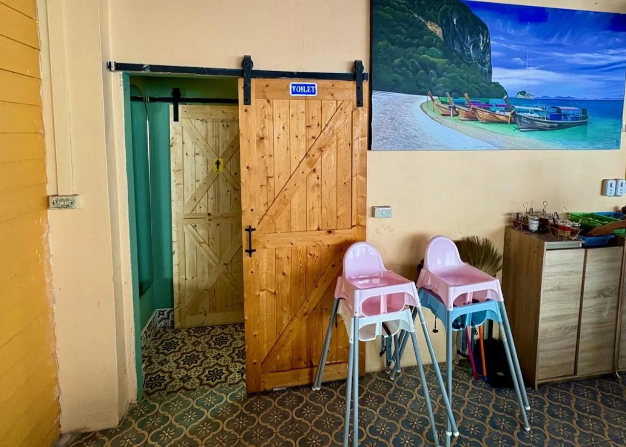 Restaurant/places to eat in Sugar and Spice Inn