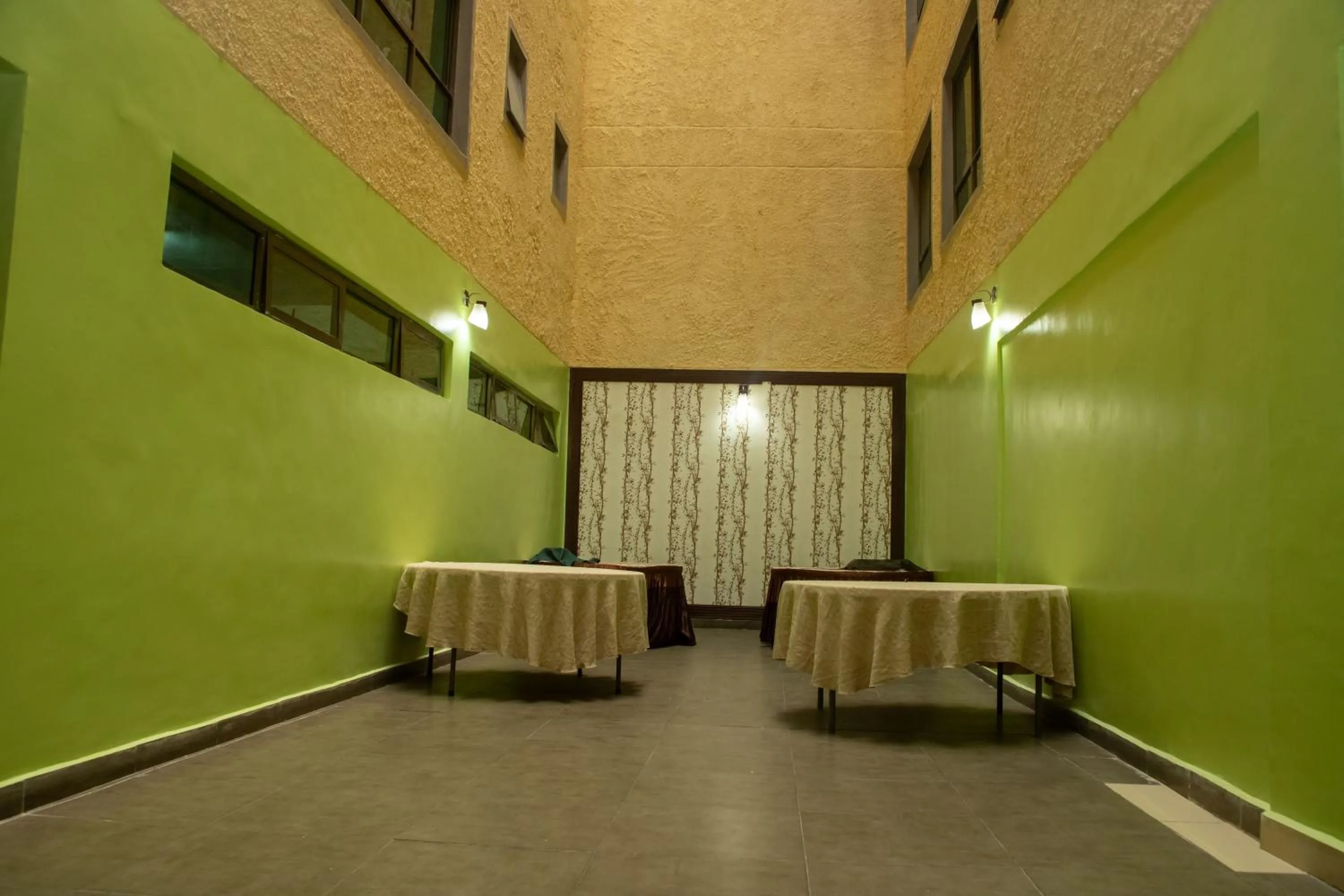 Business facilities in Legacy Hotel and Conference Centre ltd