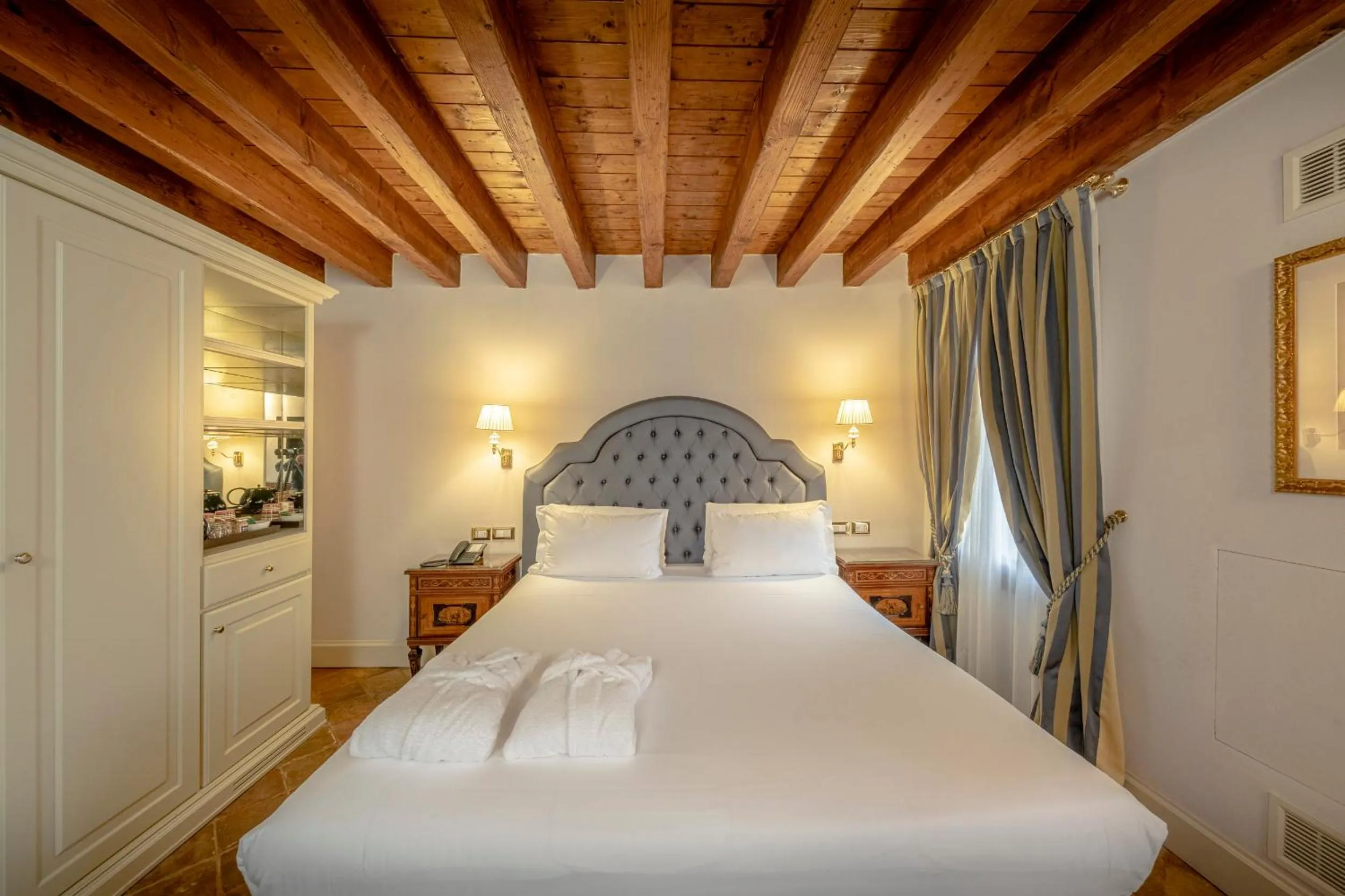 Bed in Hotel Villa Barbarich