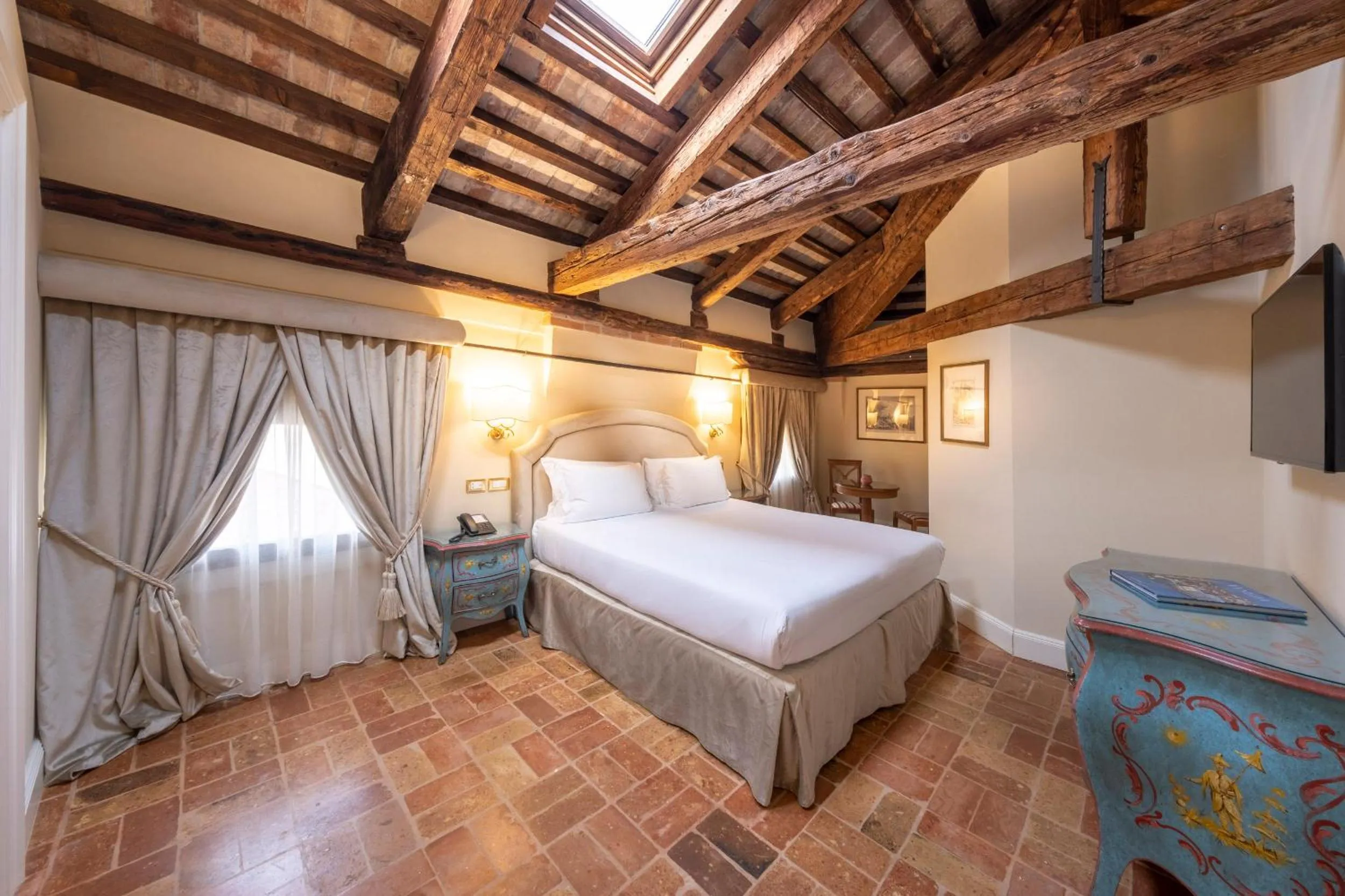 Bed in Hotel Villa Barbarich